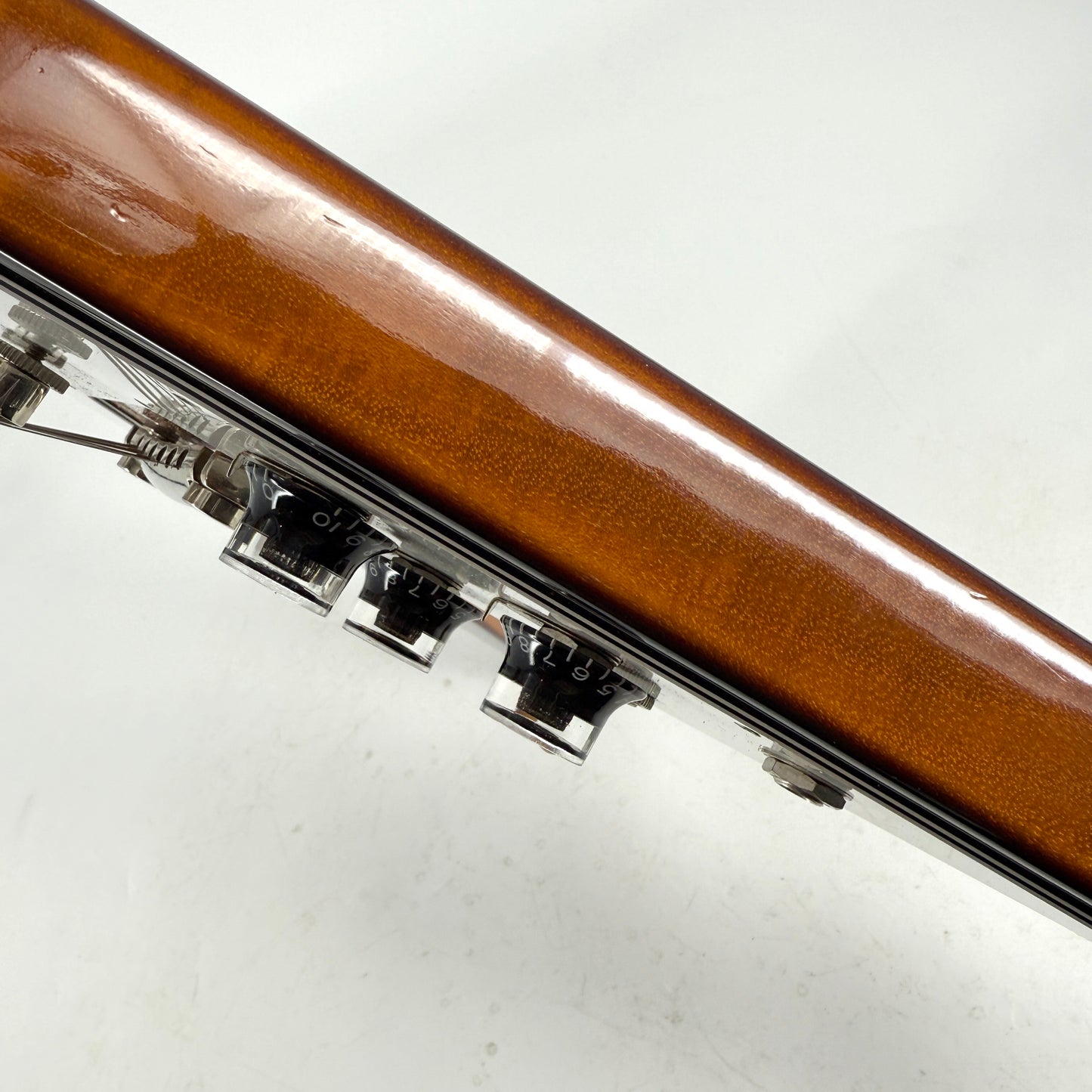 2014 Gibson Custom Shop 1967 Reissue Flying V – Sunburst