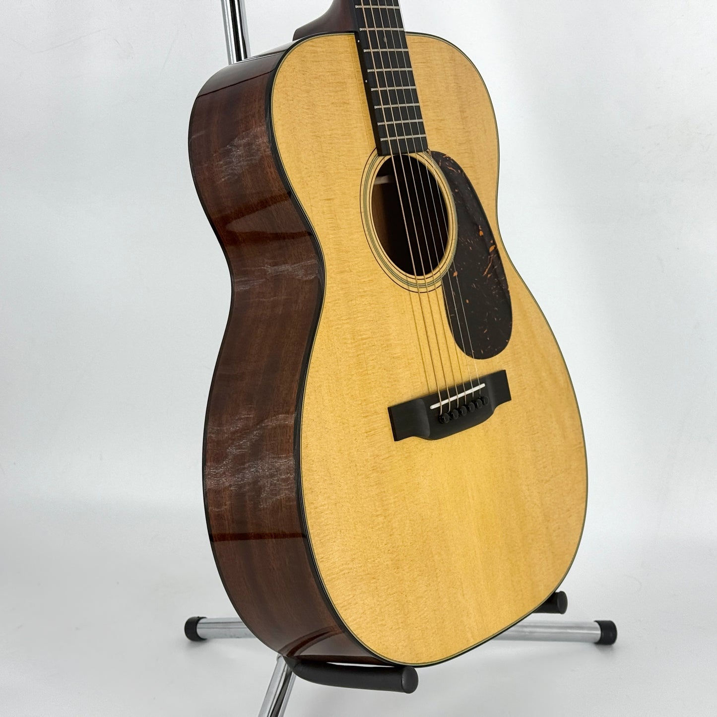 2022 Martin 00-18 - Natural