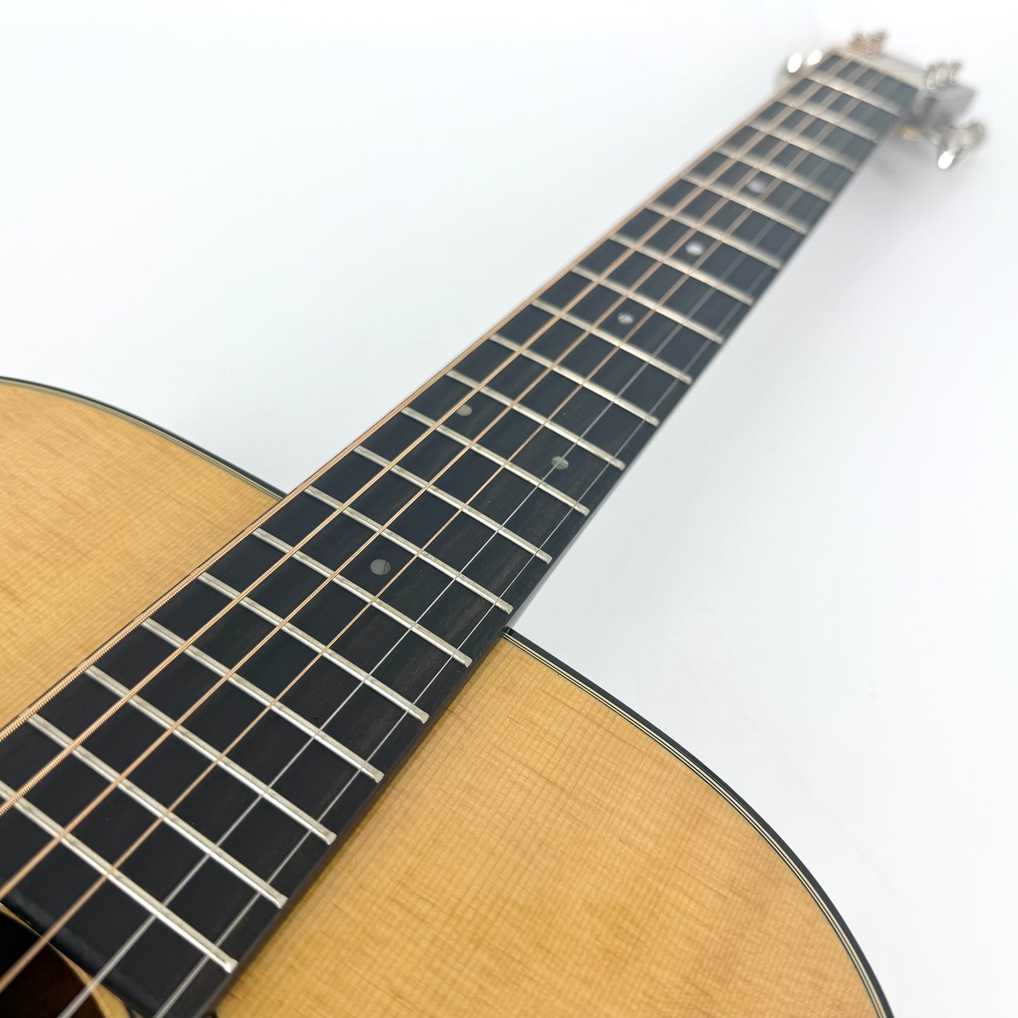 2022 Martin 00-18 - Natural