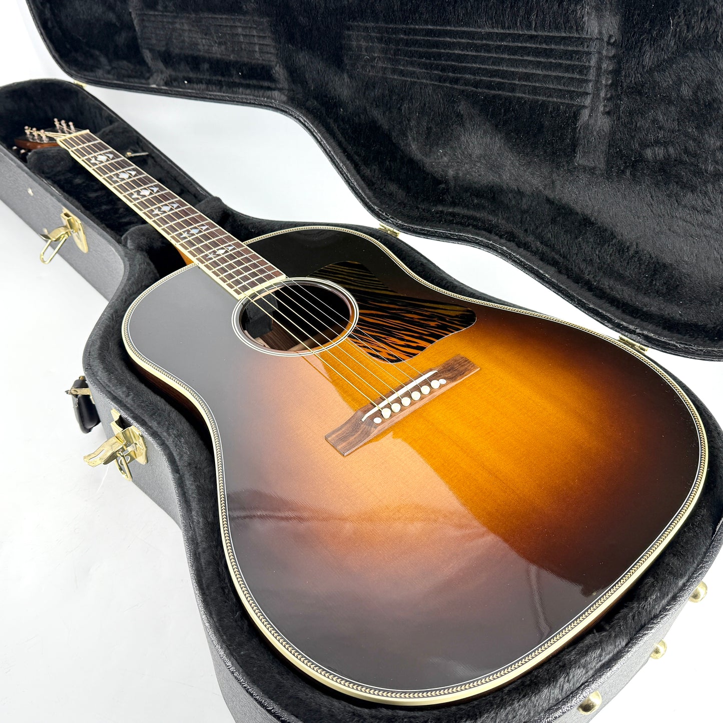2016 Gibson Custom Shop Limited Edition Advanced Jumbo Special - Vintage Sunburst