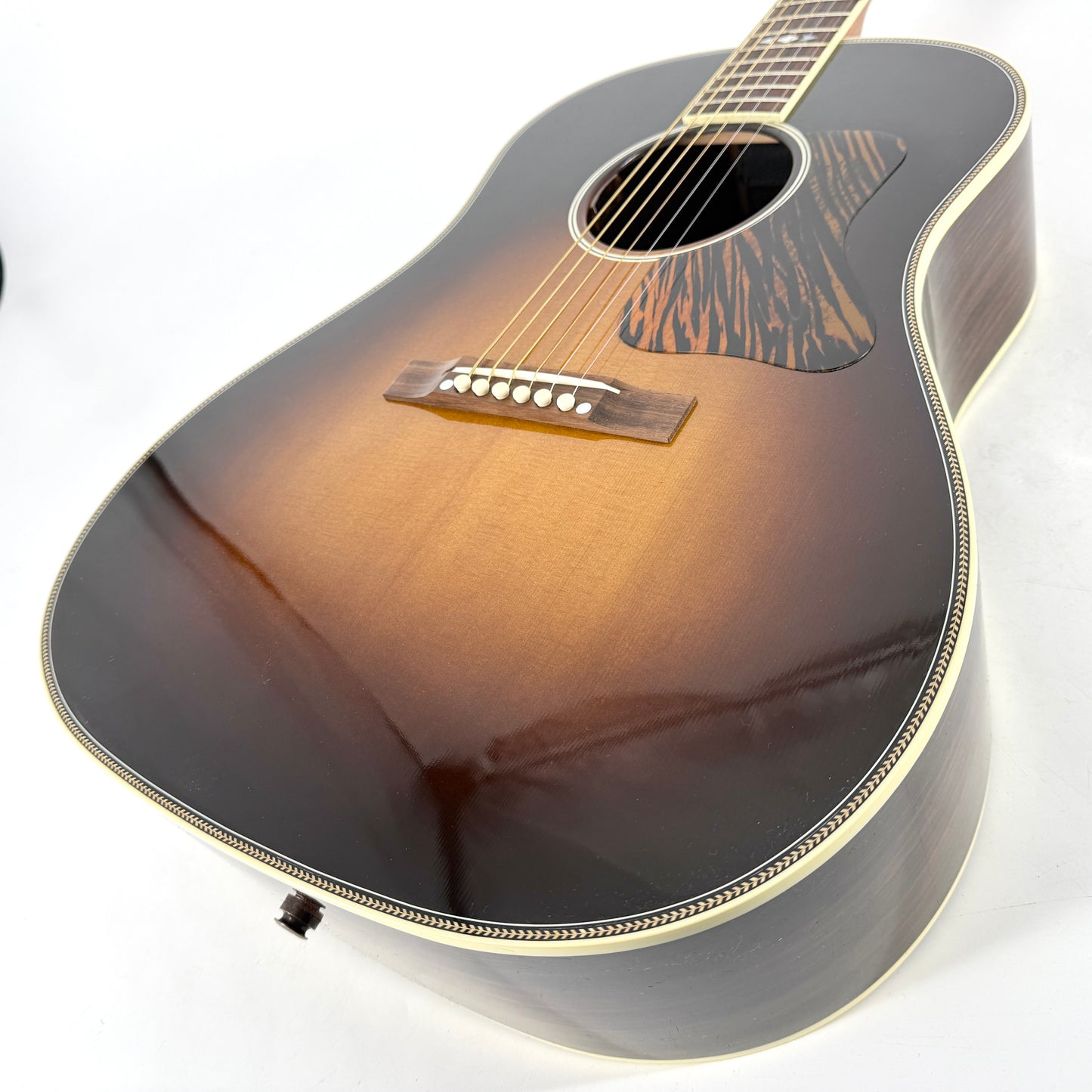 2016 Gibson Custom Shop Limited Edition Advanced Jumbo Special - Vintage Sunburst