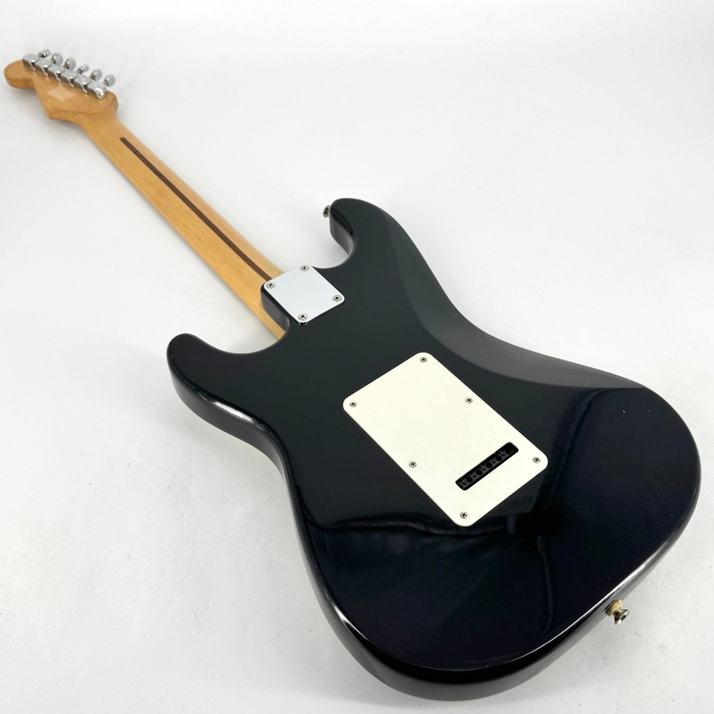 1995 Fender Squier Series Stratocaster – Black