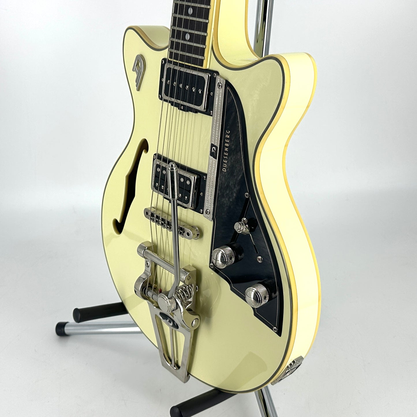 2018 Duesenberg Starplayer Fullerton TV - Vintage White