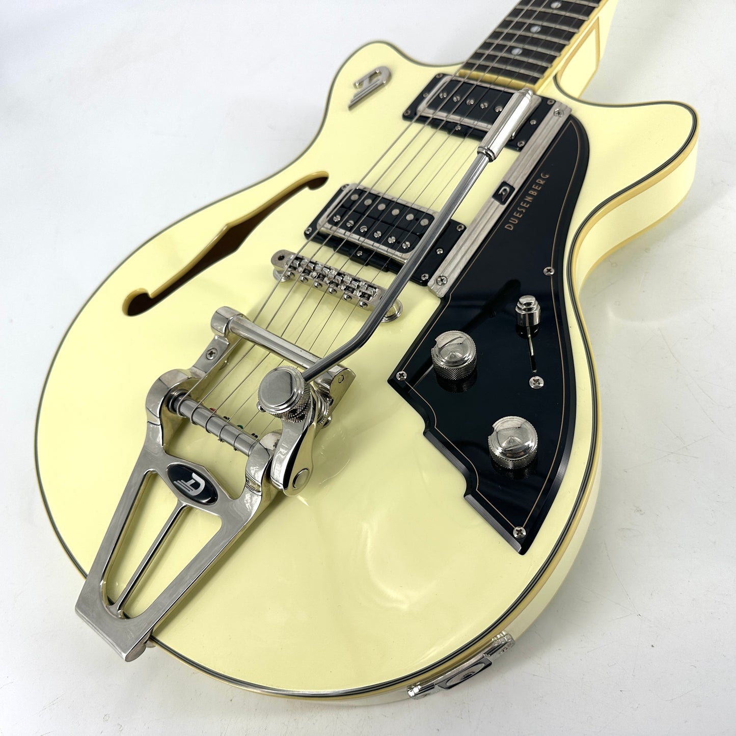 2018 Duesenberg Starplayer Fullerton TV - Vintage White