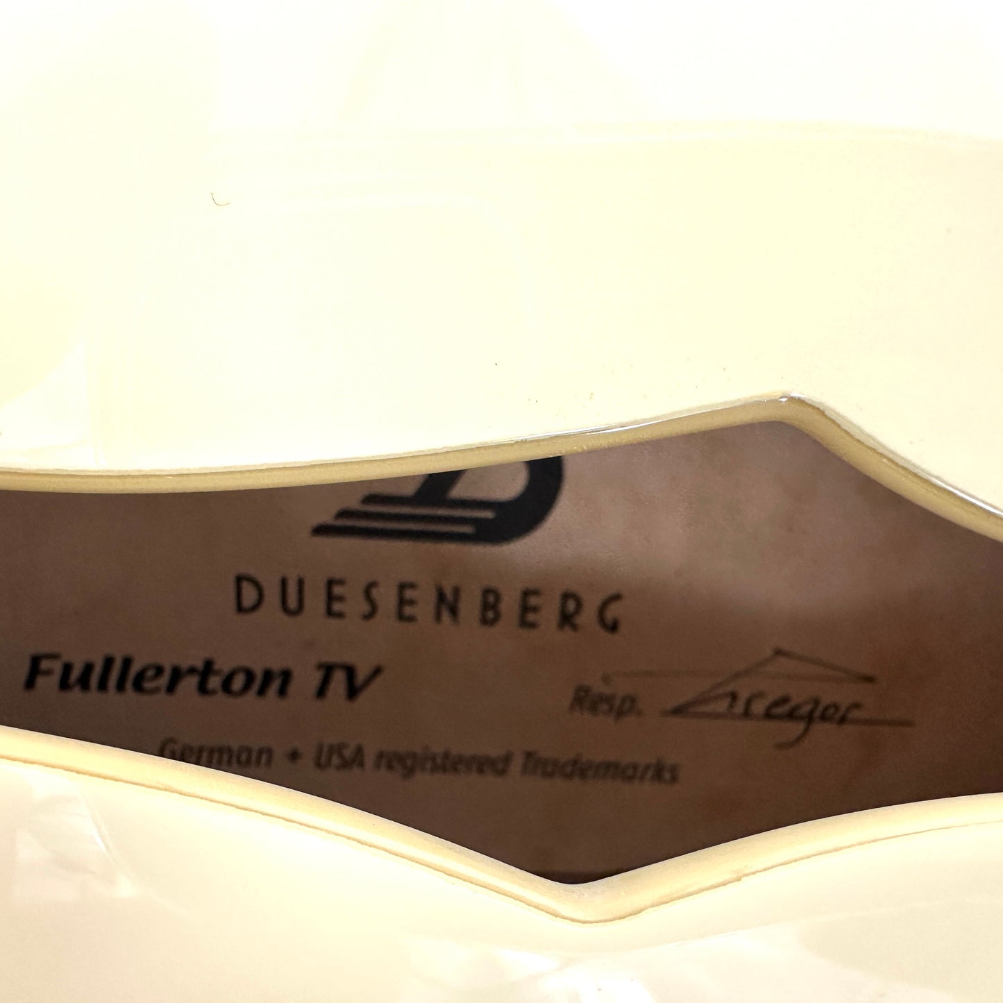 2018 Duesenberg Starplayer Fullerton TV - Vintage White