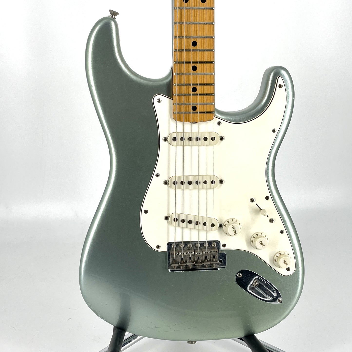 2005 Fender Custom Shop Limited Edition ’66 Stratocaster – Closet Classic – Firemist Silver Metallic