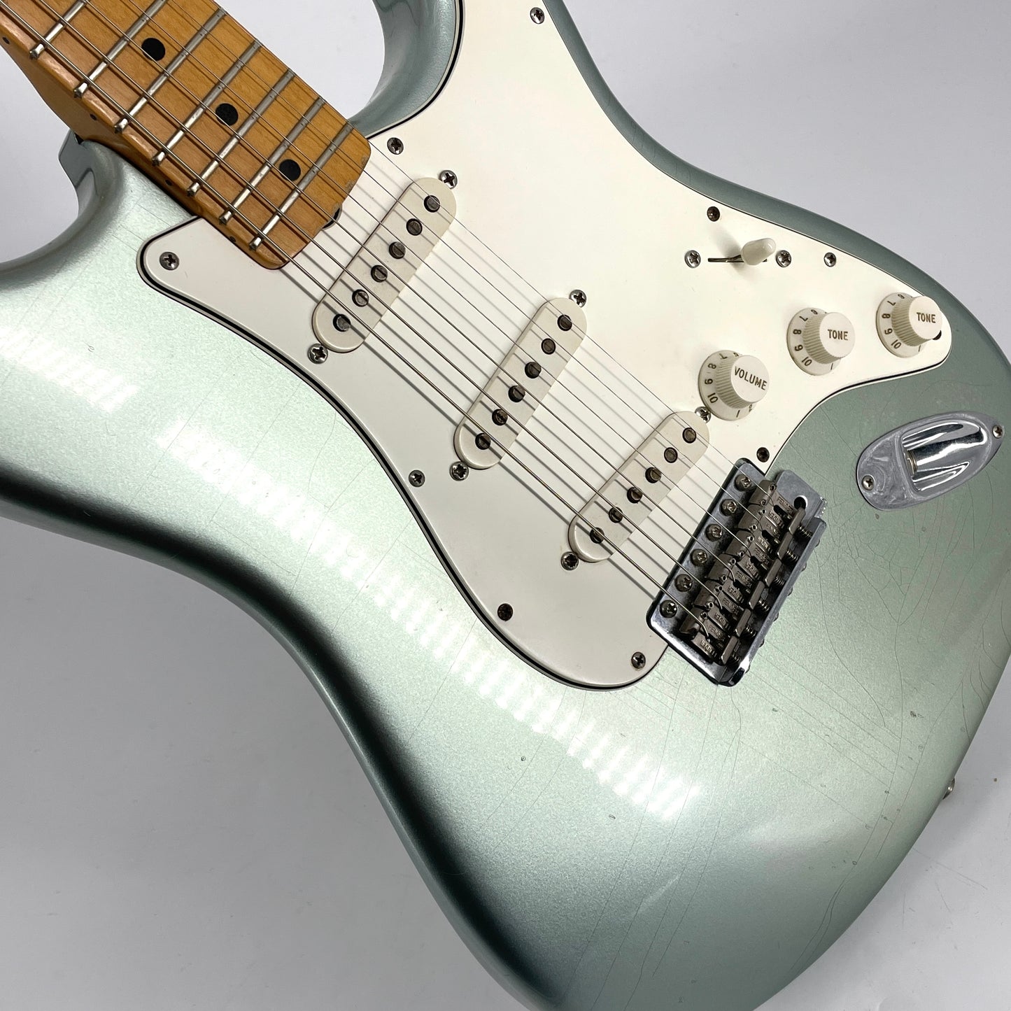 2005 Fender Custom Shop Limited Edition ’66 Stratocaster – Closet Classic – Firemist Silver Metallic