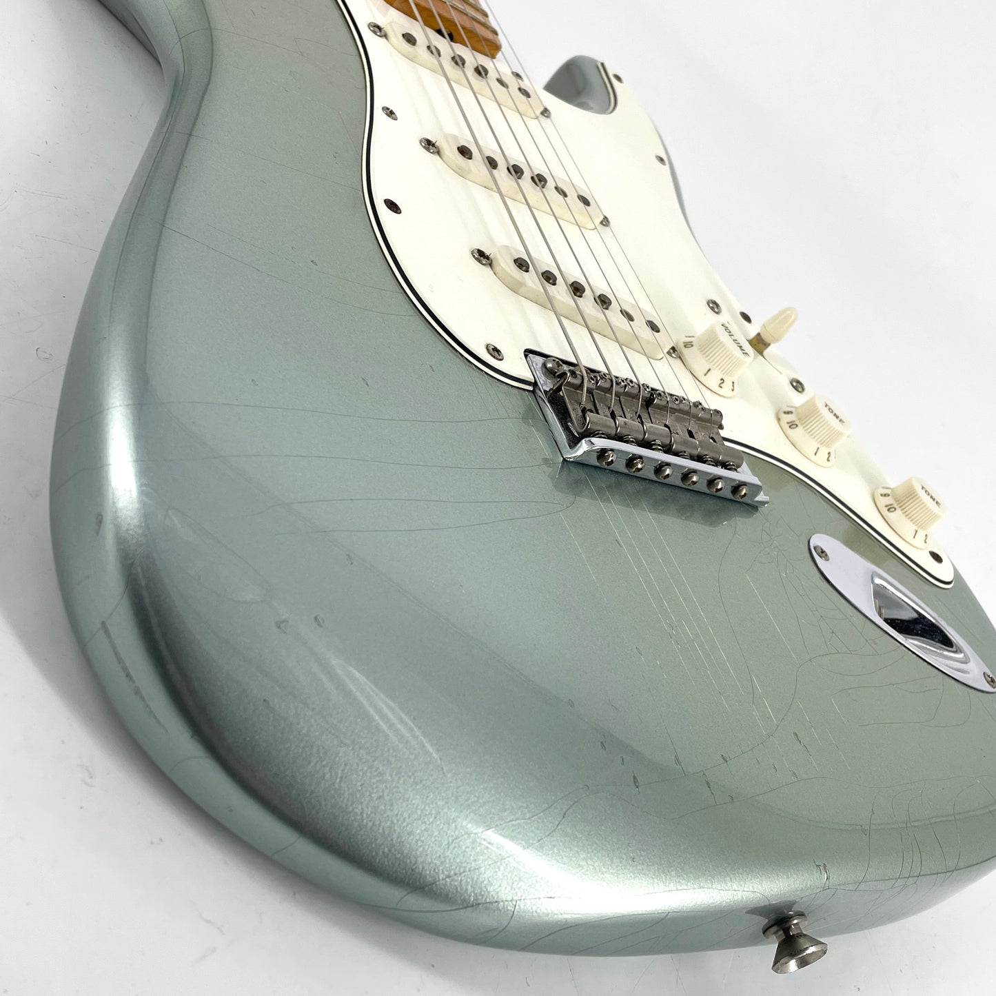 2005 Fender Custom Shop Limited Edition ’66 Stratocaster – Closet Classic – Firemist Silver Metallic