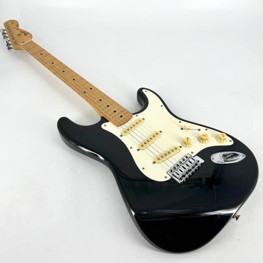 1995 Fender Squier Series Stratocaster – Black