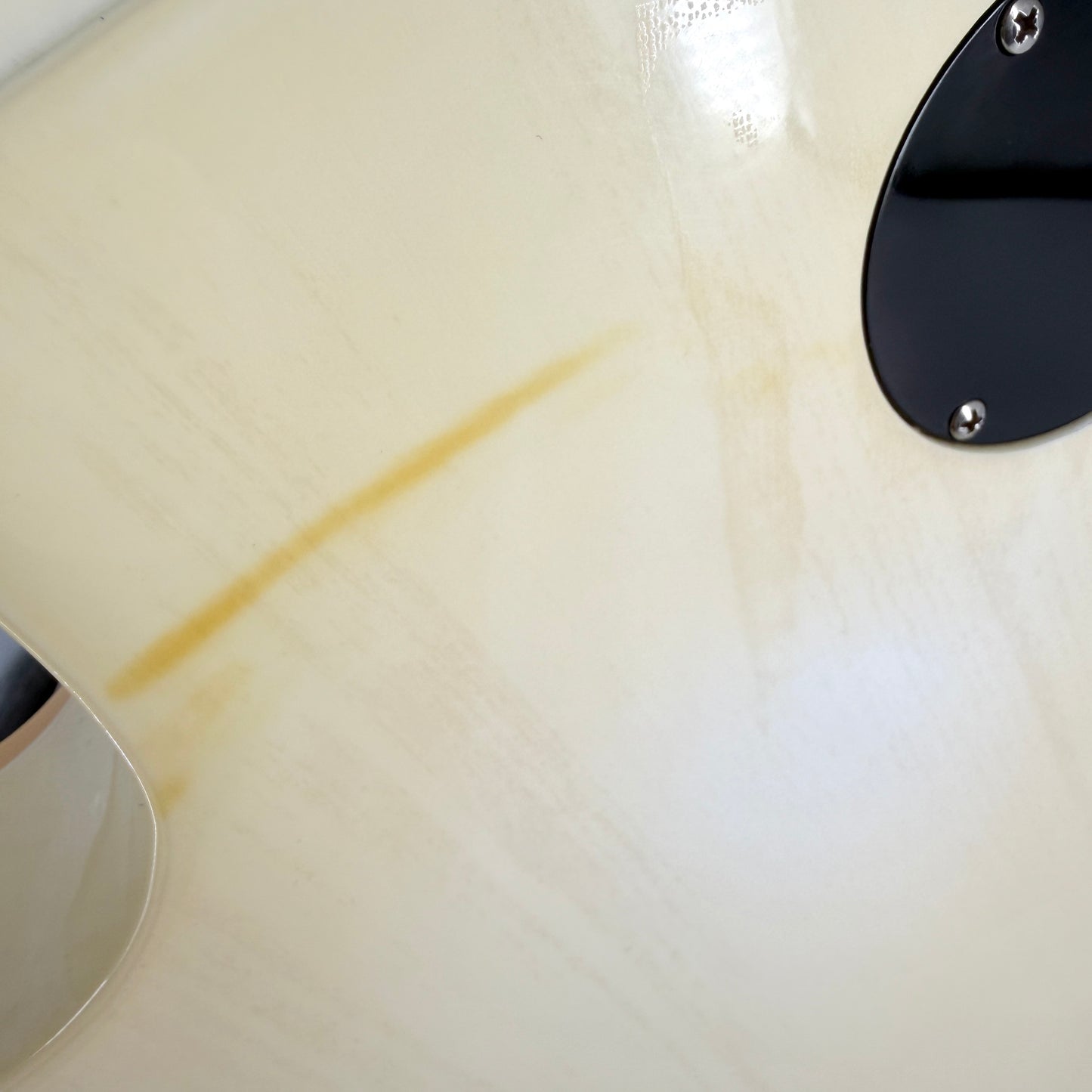 2012 Gibson Les Paul Signature T – Alpine White