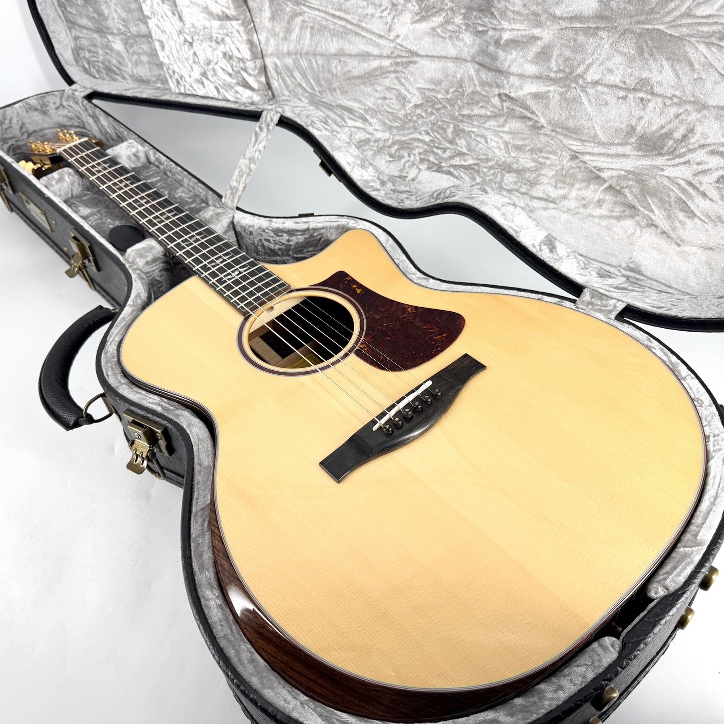 2024 Eastman AC722CE - Natural
