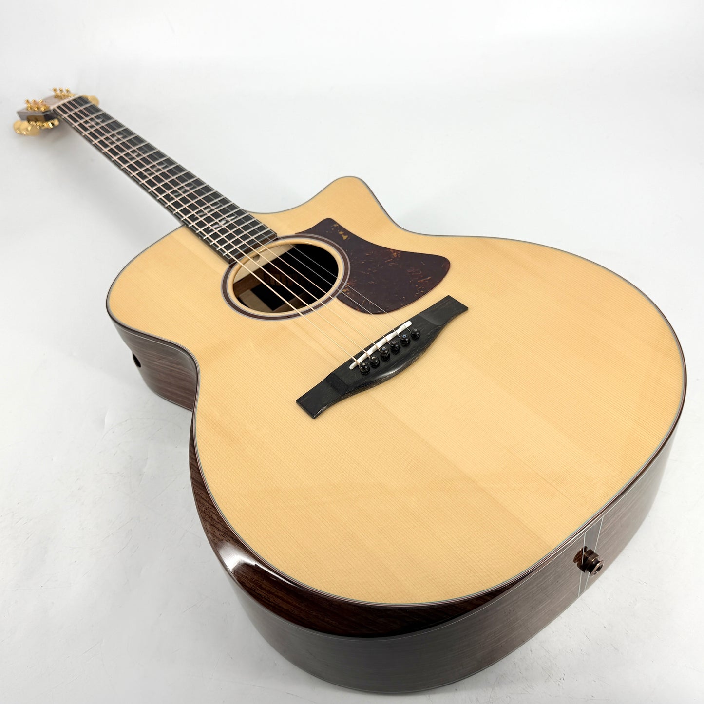 2024 Eastman AC722CE - Natural