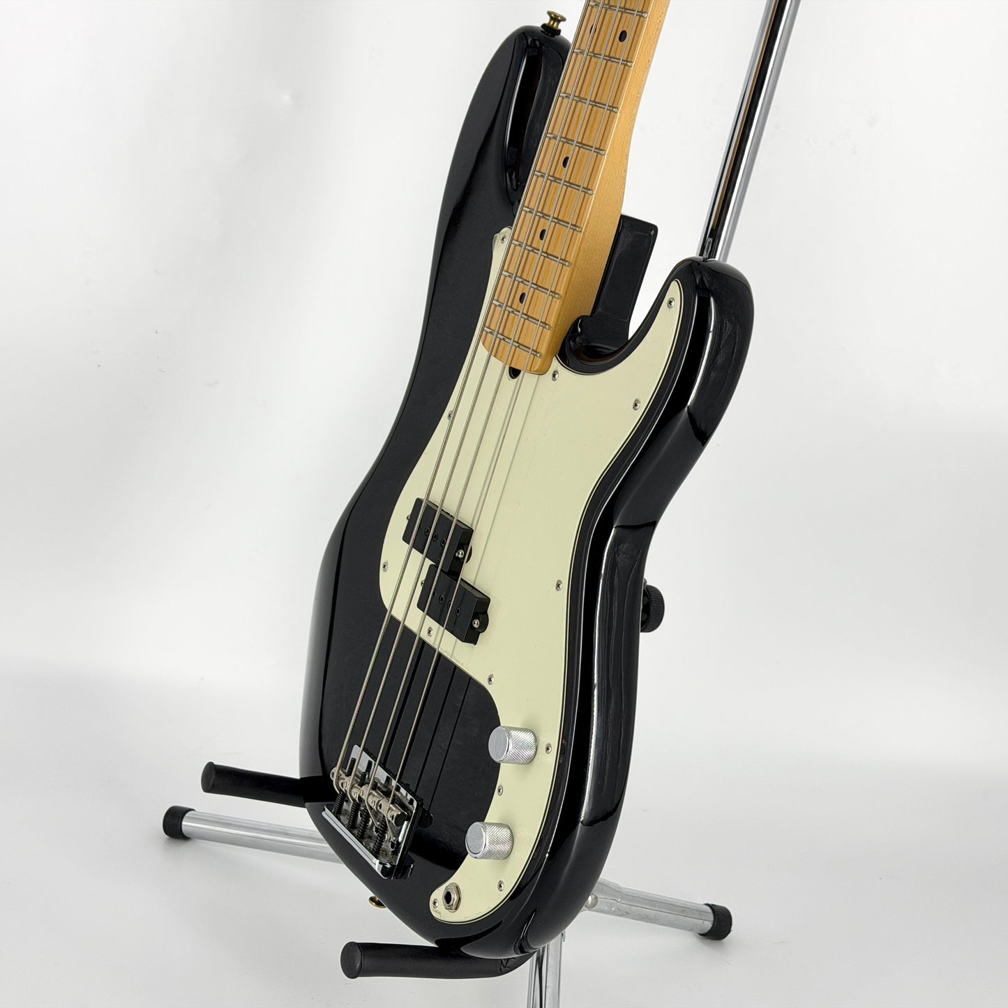 2016 Fender American Professional Precision Bass - Black