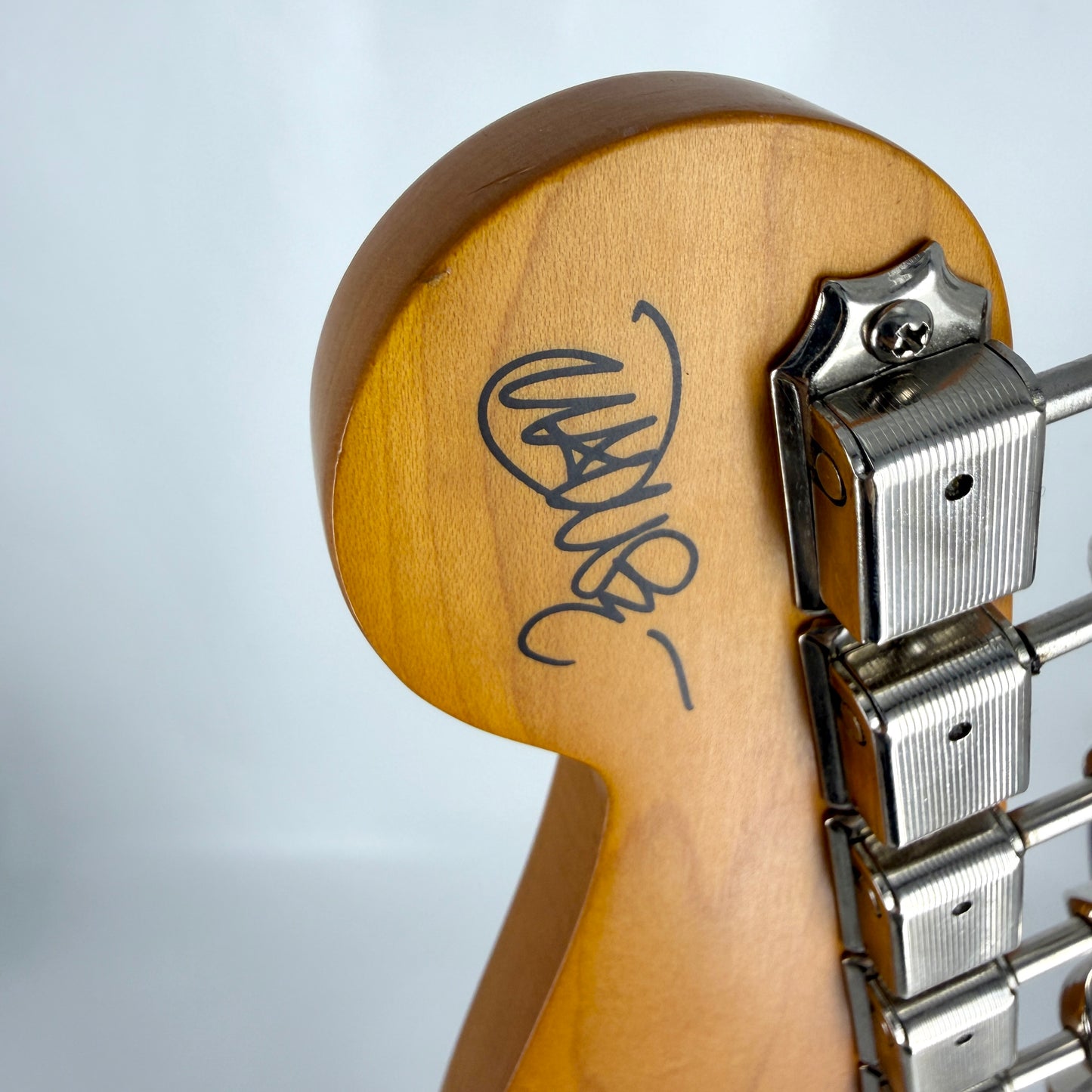 2010 Fender John Mayer Signature Stratocaster – 3 Tone Sunburst