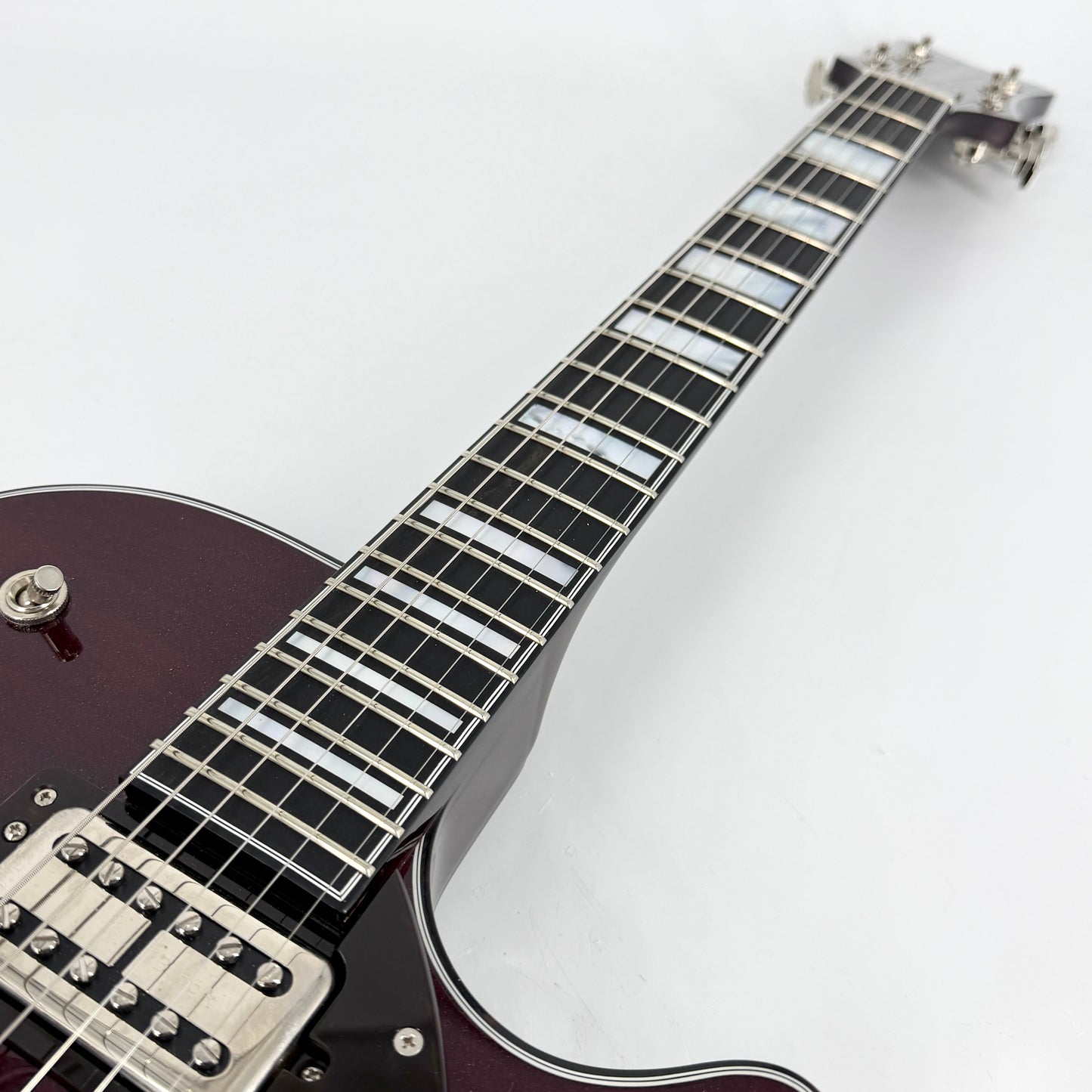 2026 Gretsch Nigel Hendroff Penguin G6134TFM-NH - Dark Cherry Metallic Flame