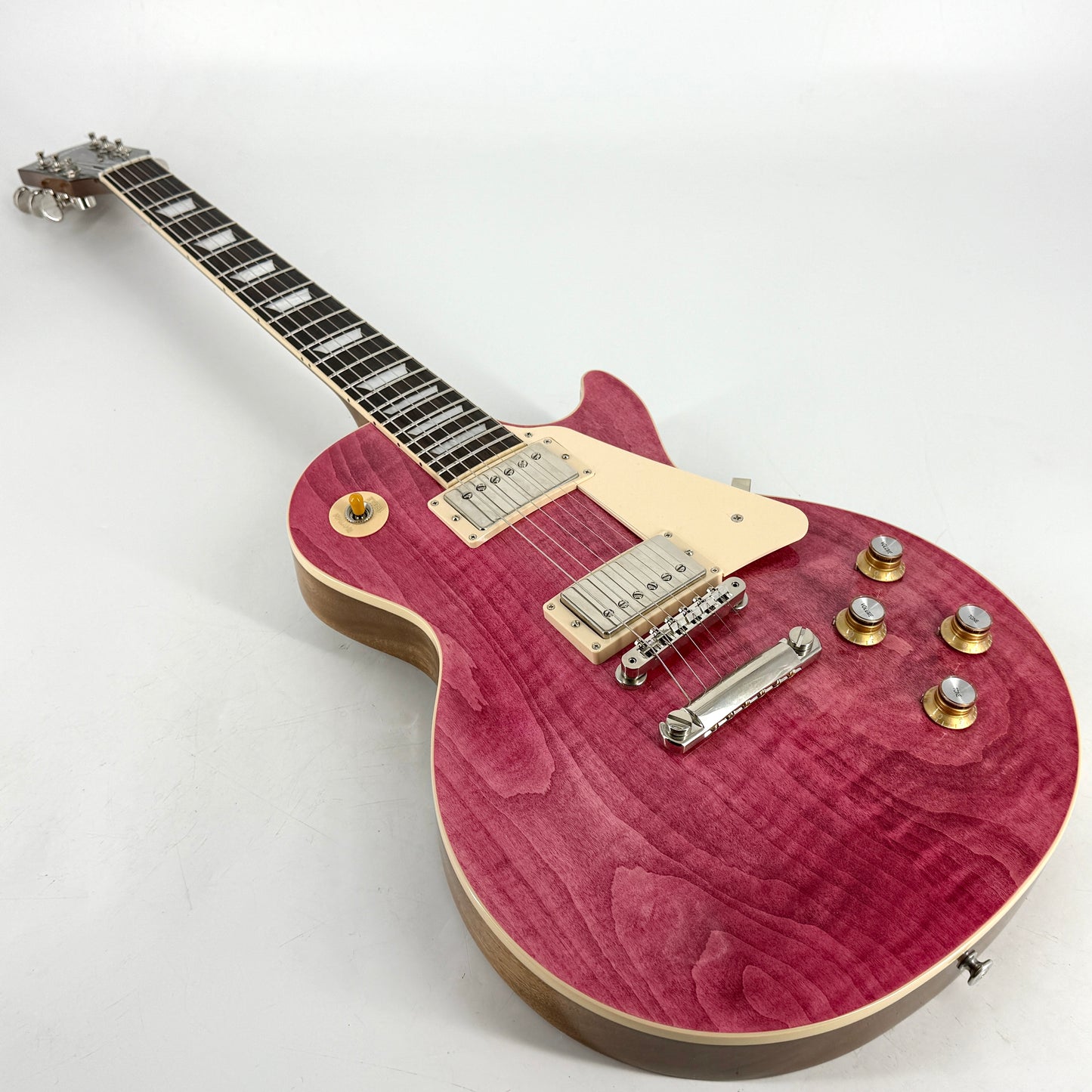 2023 Gibson Les Paul Standard 60’s Figured – Translucent Fuchsia