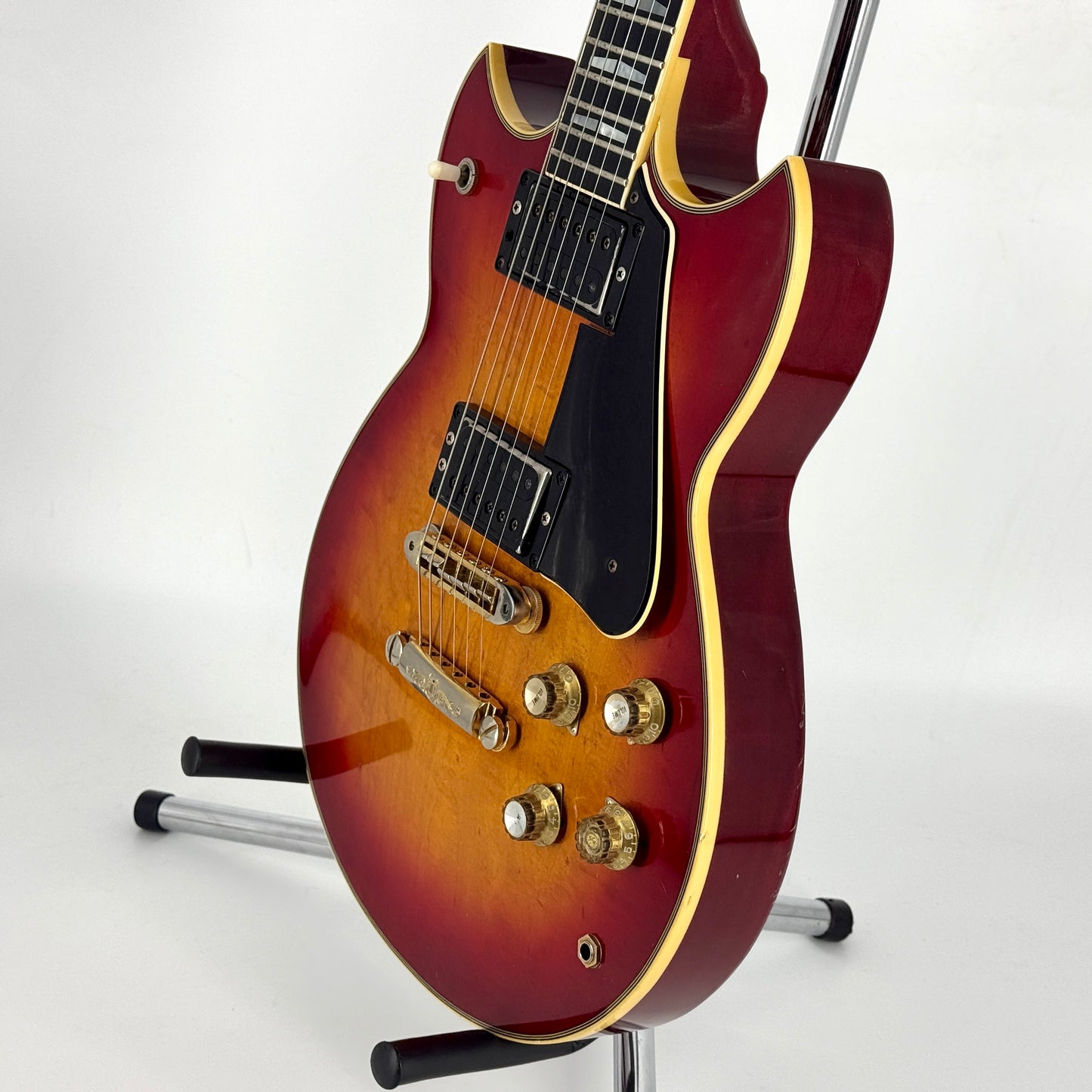 1977 Yamaha SG1000 – Cherry Sunburst