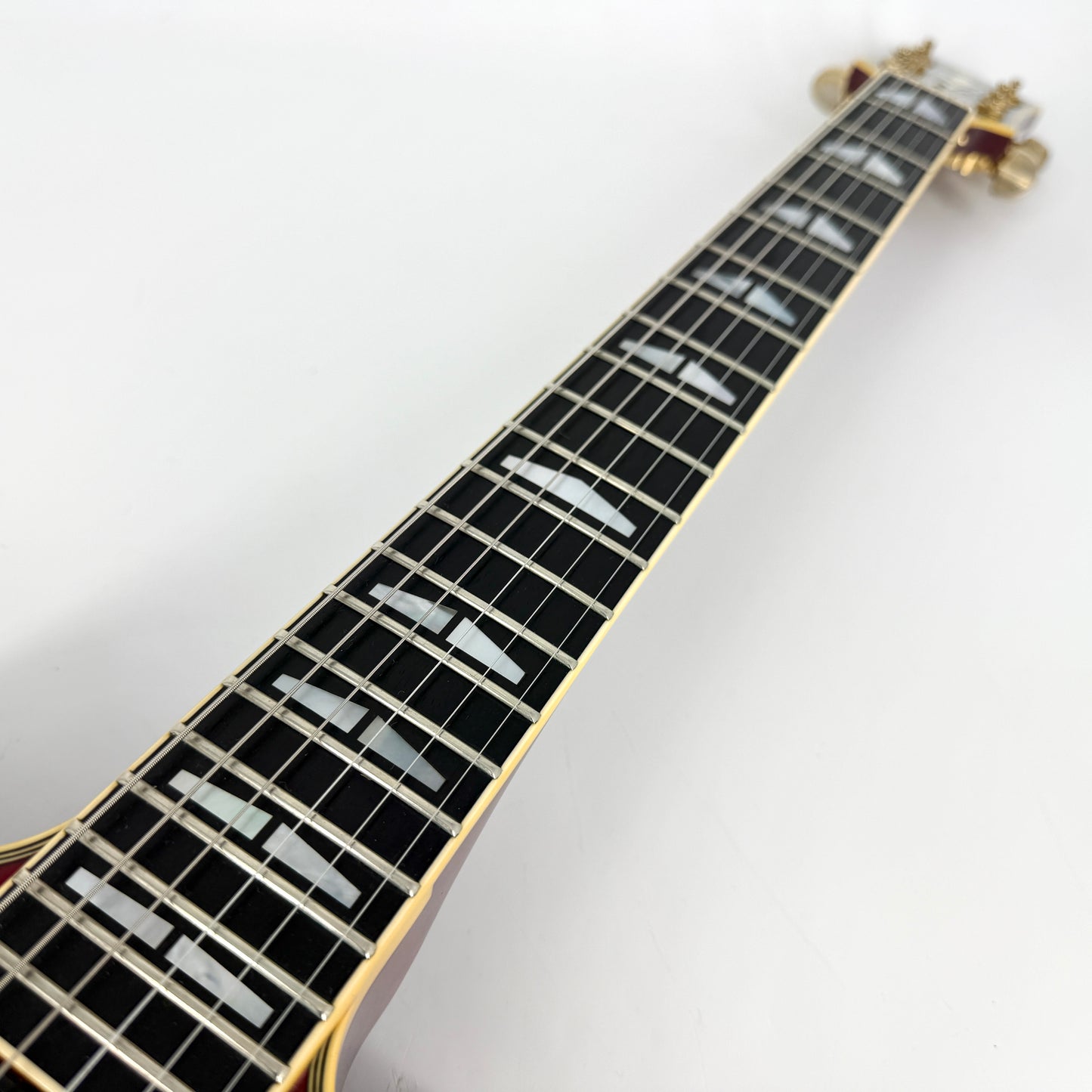 1977 Yamaha SG1000 – Cherry Sunburst