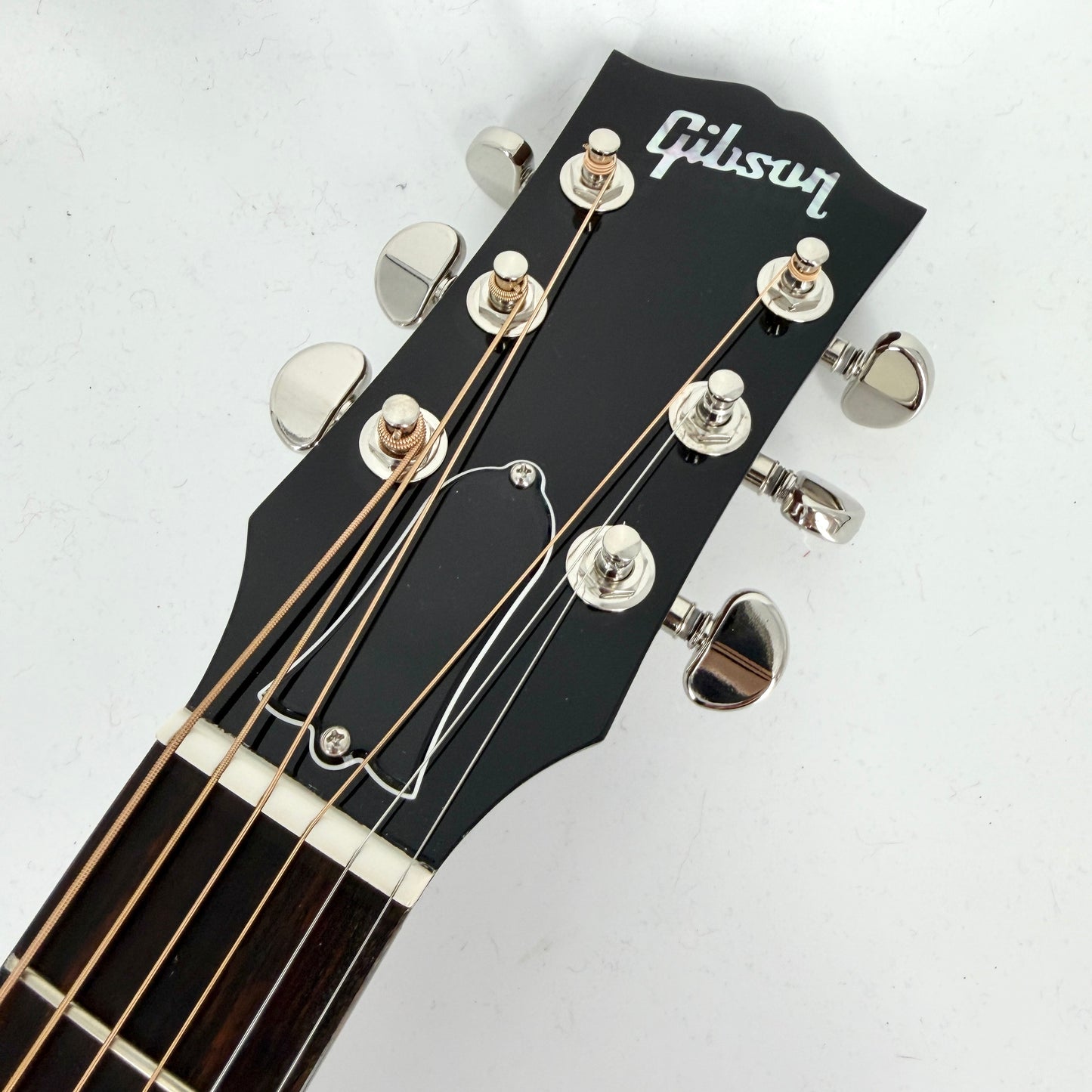2026 Gibson J-45 Standard – Gold Top