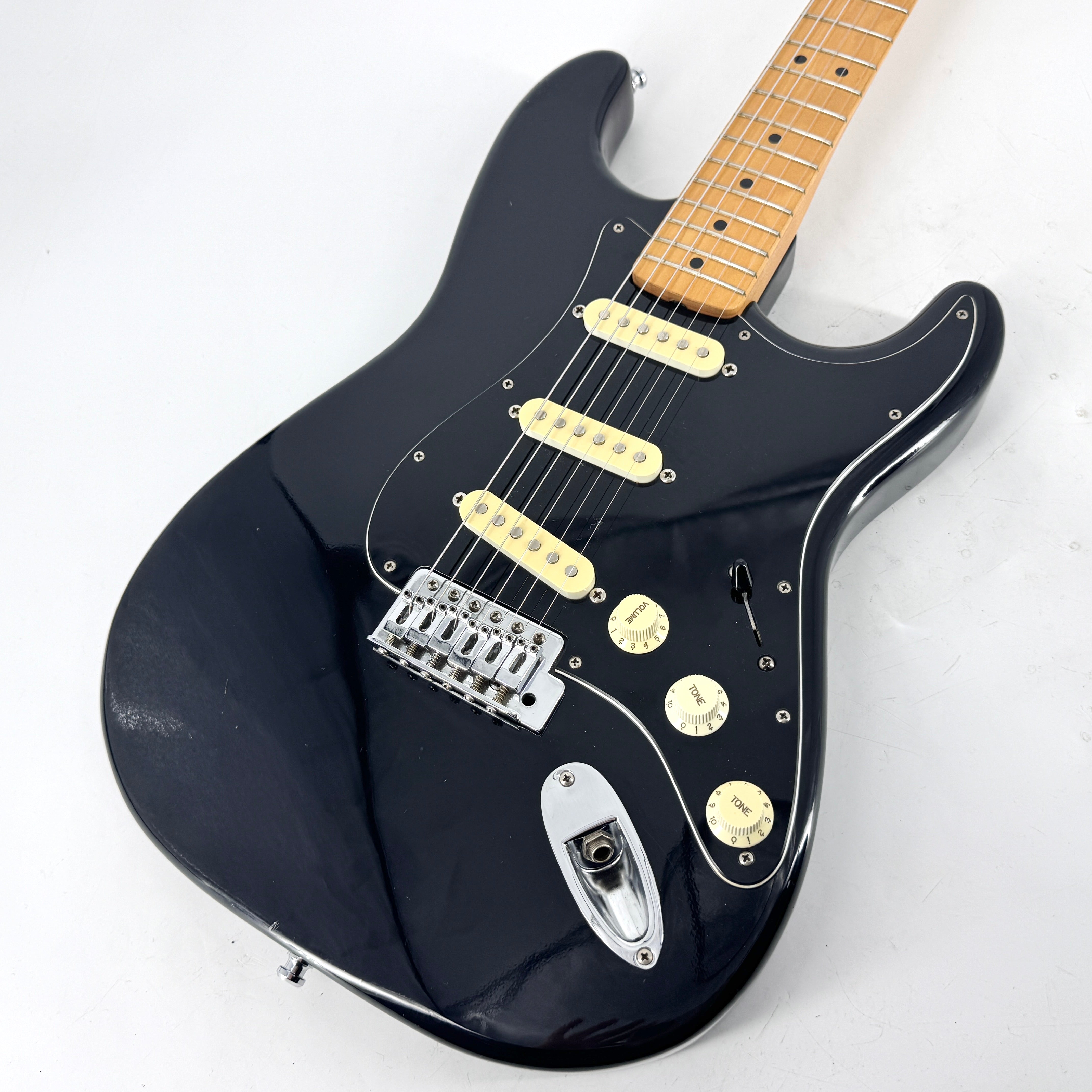 1989 Squier USA Standard Stratocaster – Black – Jordan Guitars