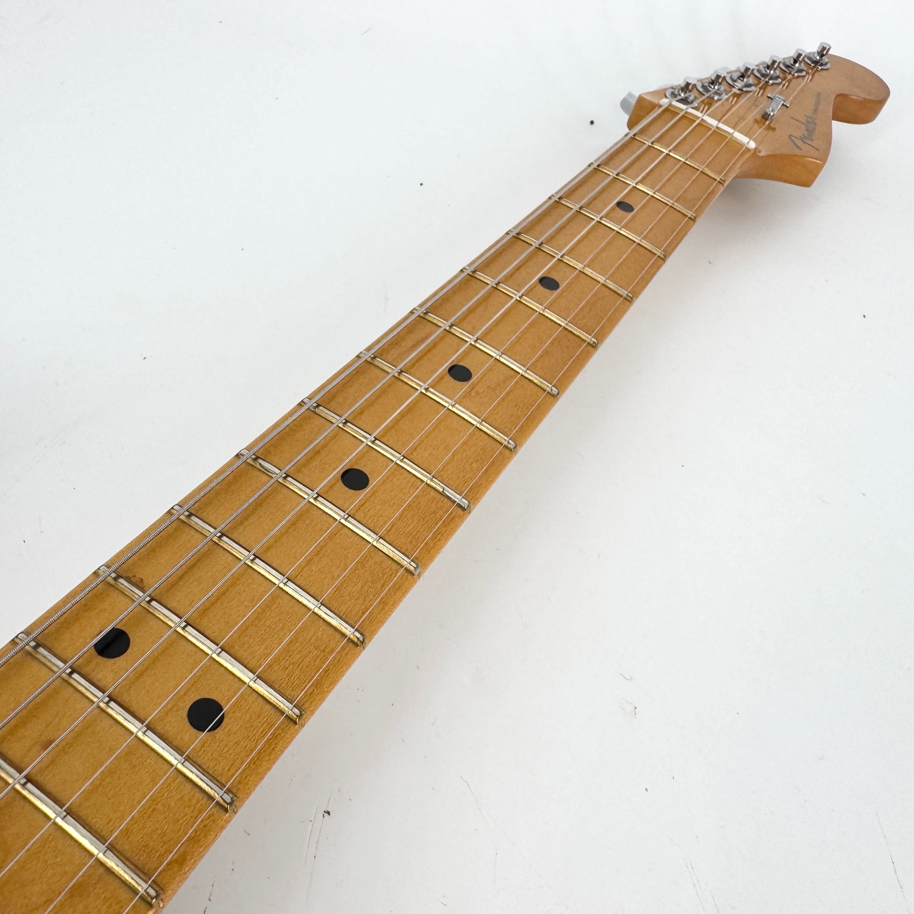 2022 Fender Player Plus Stratocaster – 3 Colour Sunburst – Jordan