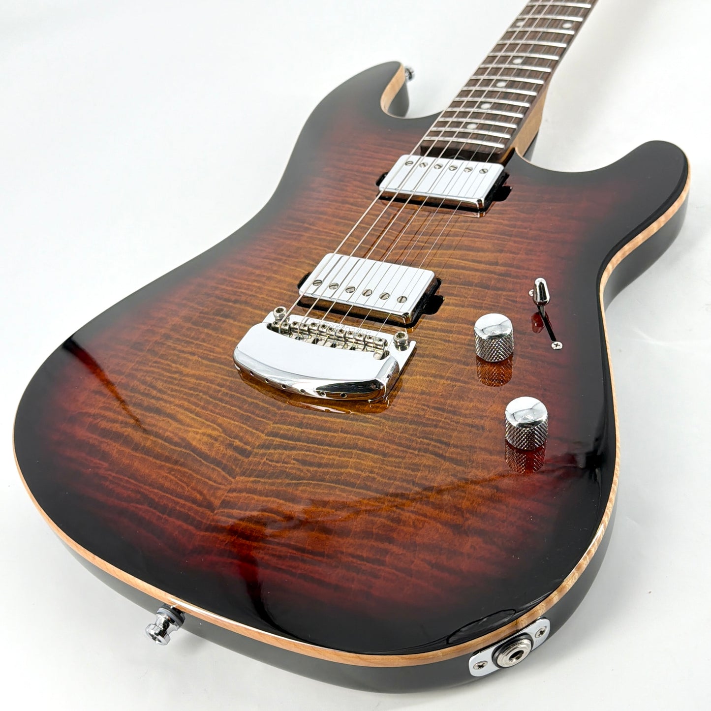 2020 Ernie Ball Music Man Sabre - Bougie Burst