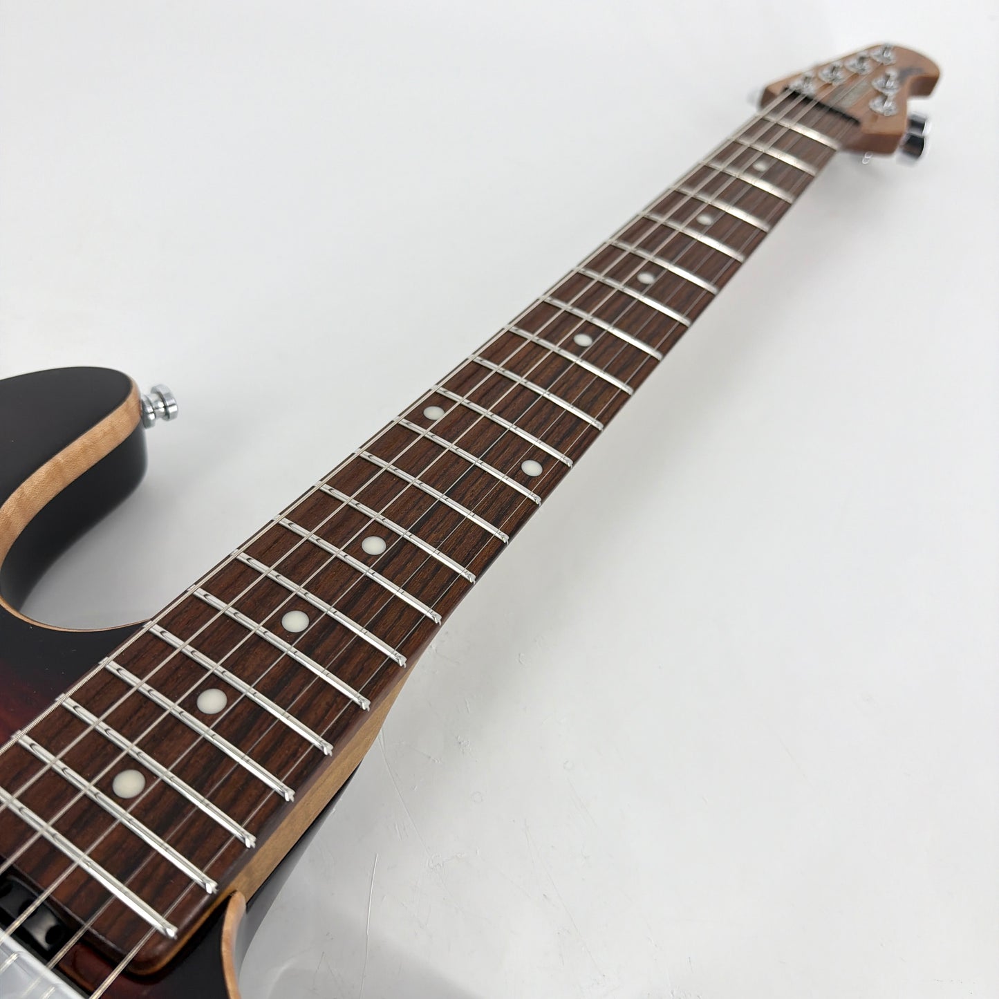 2020 Ernie Ball Music Man Sabre - Bougie Burst