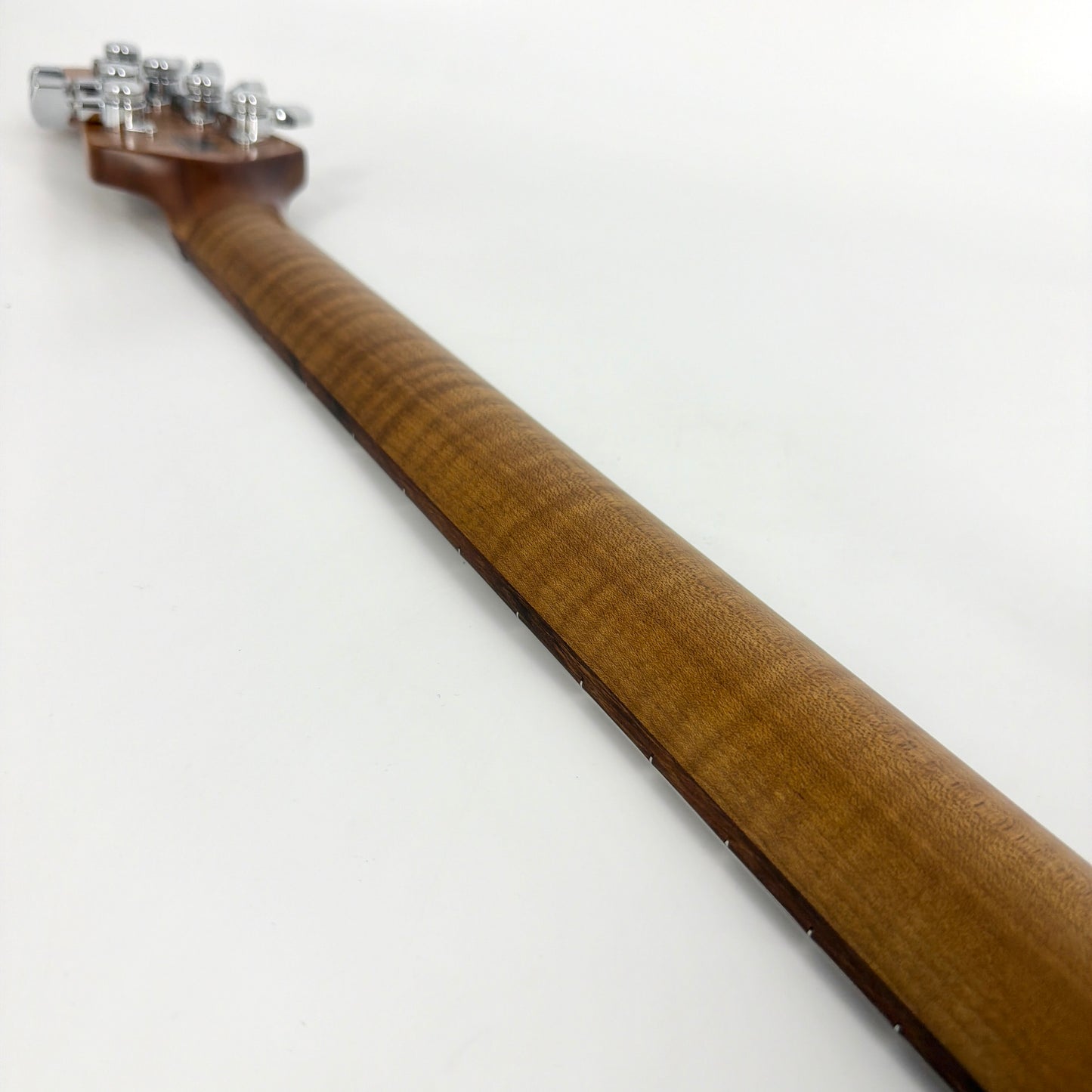 2020 Ernie Ball Music Man Sabre - Bougie Burst