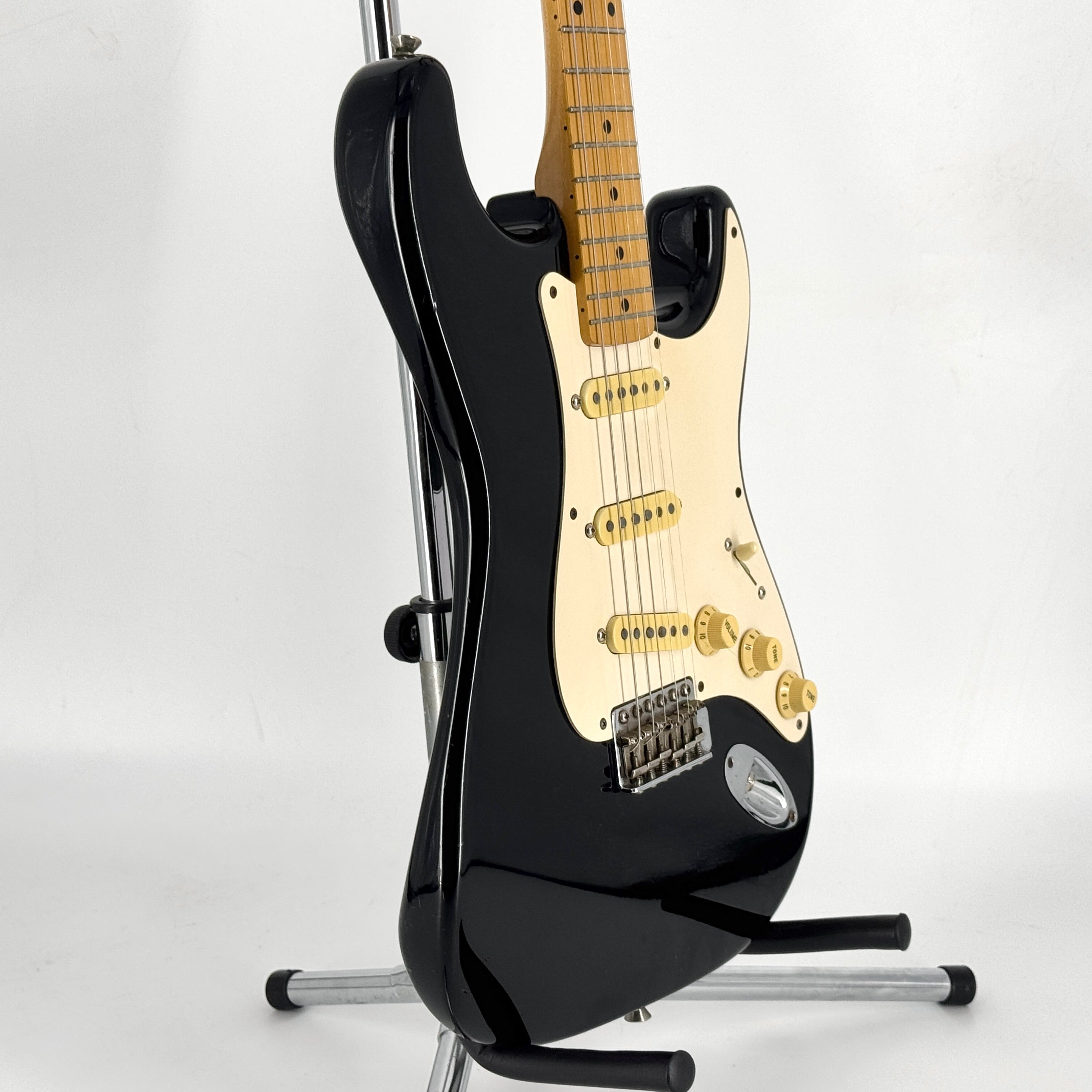 1998 Fender Japan ST-54 DEX2 Stratocaster - Black – Jordan Guitars