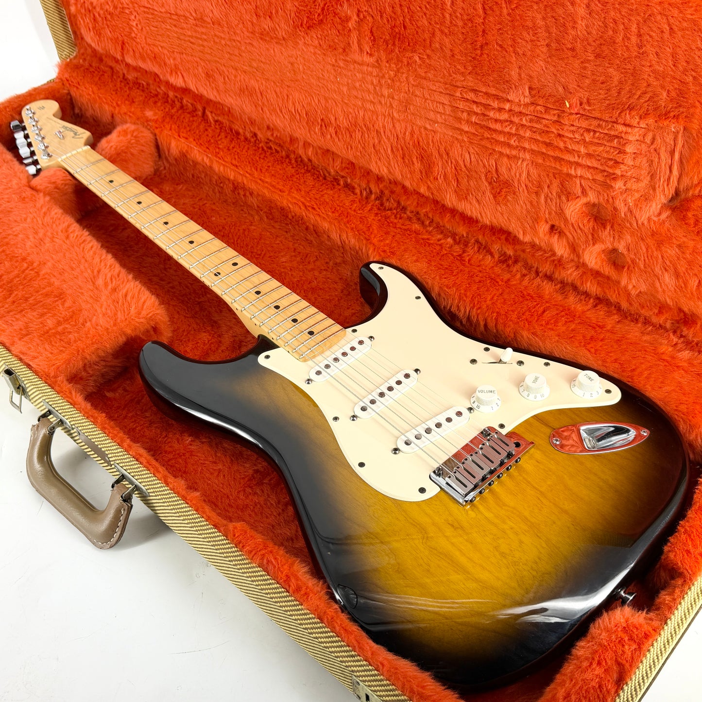 2004 Fender 50th Anniversary American Series Stratocaster – 2 Tone Sunburst