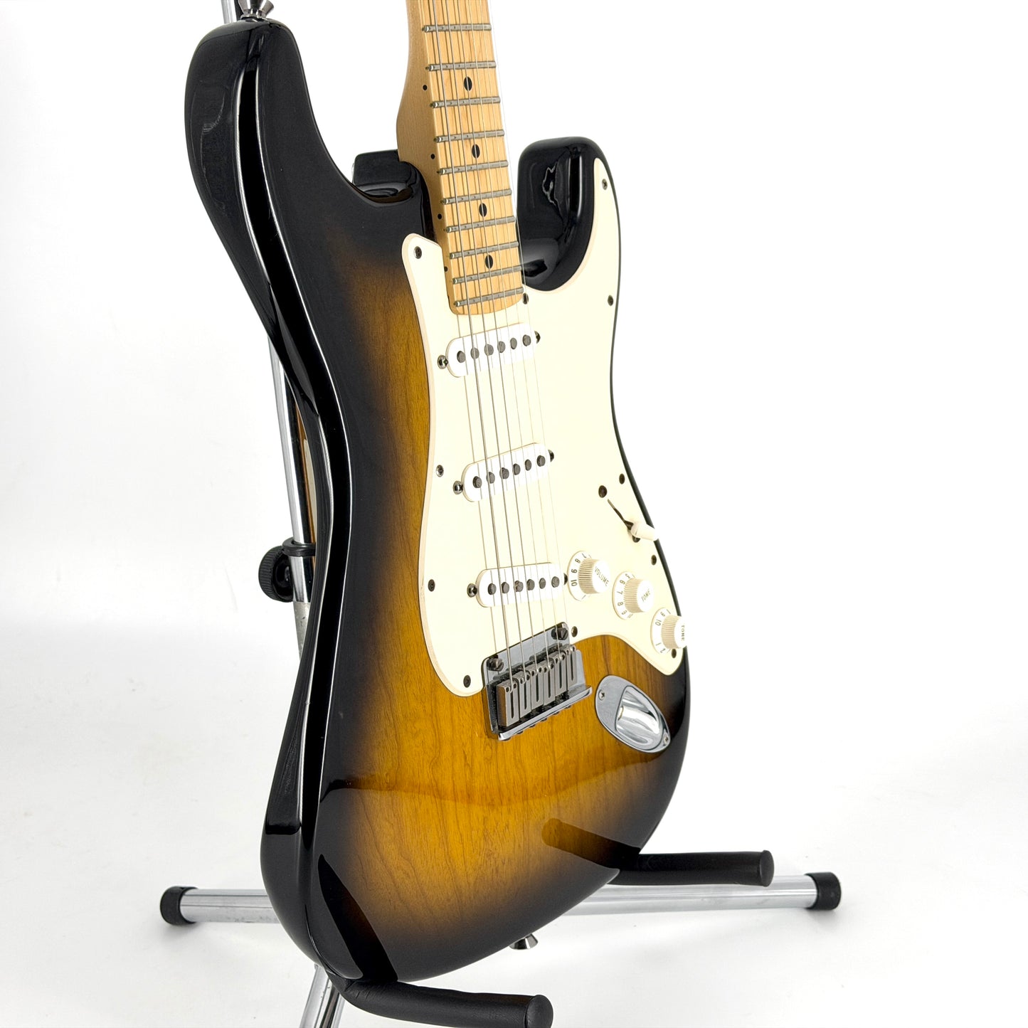 2004 Fender 50th Anniversary American Series Stratocaster – 2 Tone Sunburst