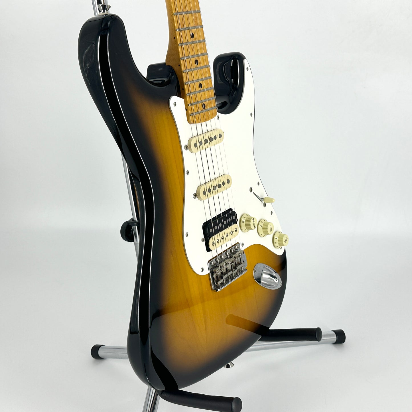 2022 Fender Japan JV 50's Vintage Modified HSS Stratocaster - 2 Tone Sunburst