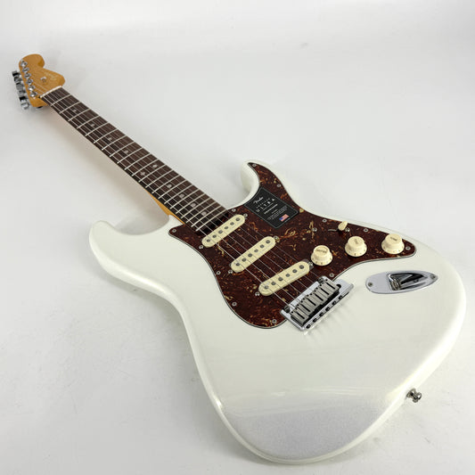 2021 Fender American Ultra Stratocaster – Arctic Pearl