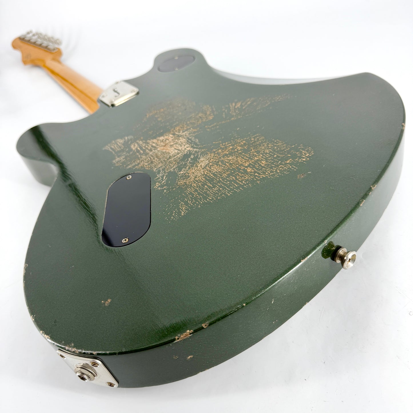 2020 GF6 Alt De Facto Distressed - Cadillac Green