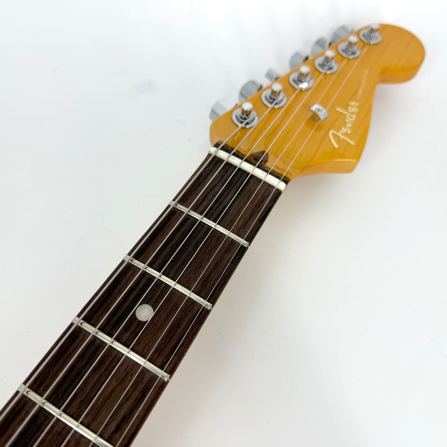 2021 Fender American Ultra Stratocaster – Arctic Pearl