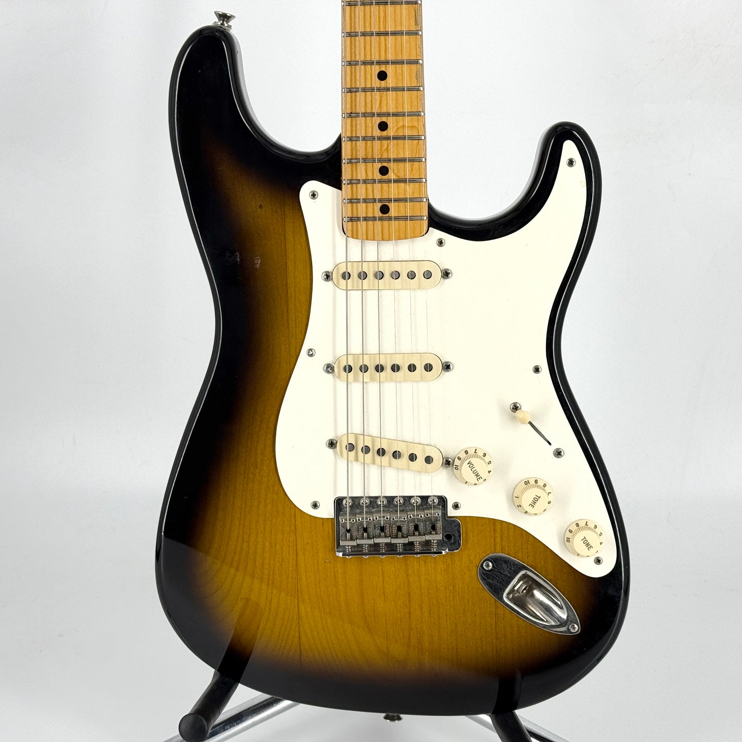 1989 Fender American Vintage ’57 Stratocaster – 2 Tone Sunburst