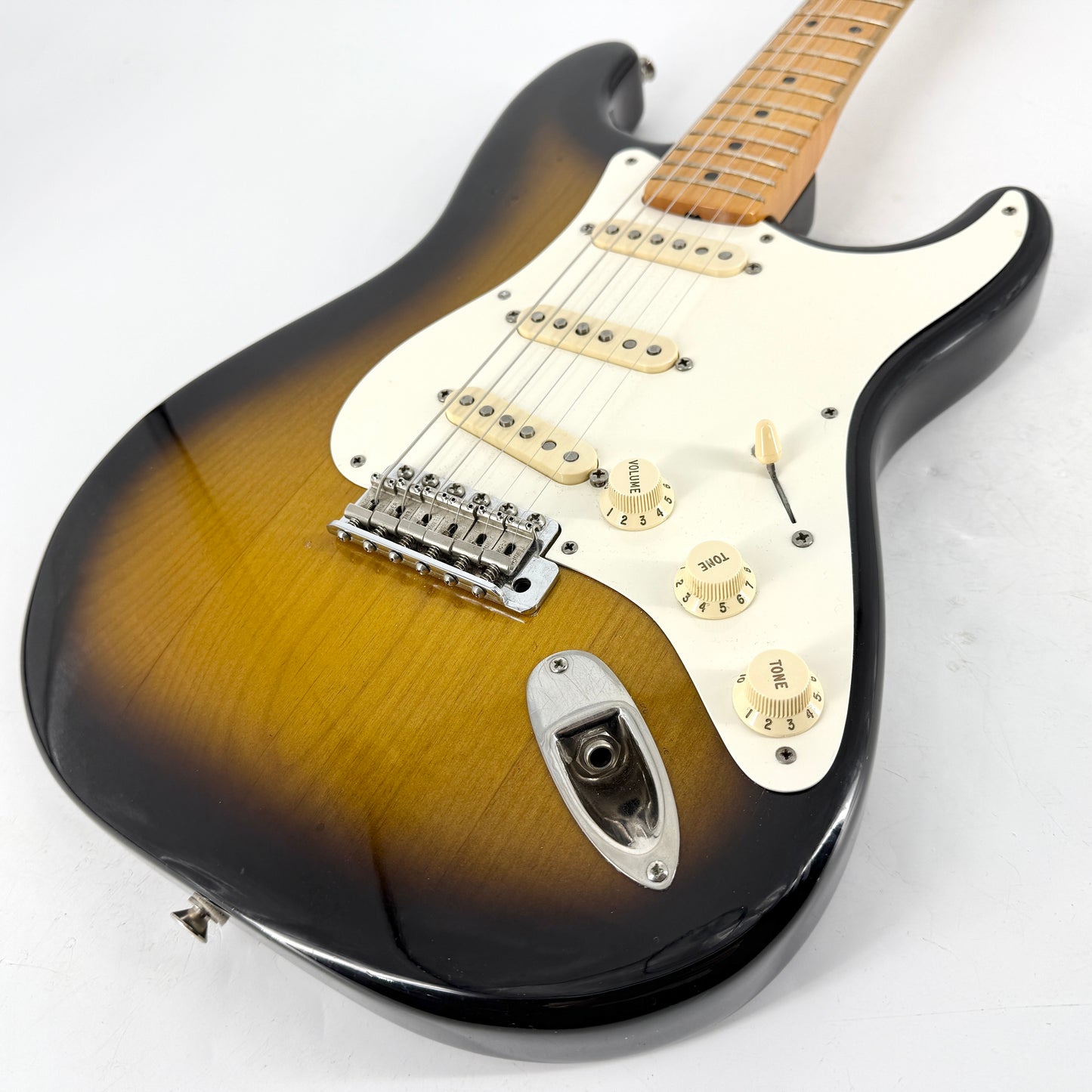 1989 Fender American Vintage ’57 Stratocaster – 2 Tone Sunburst