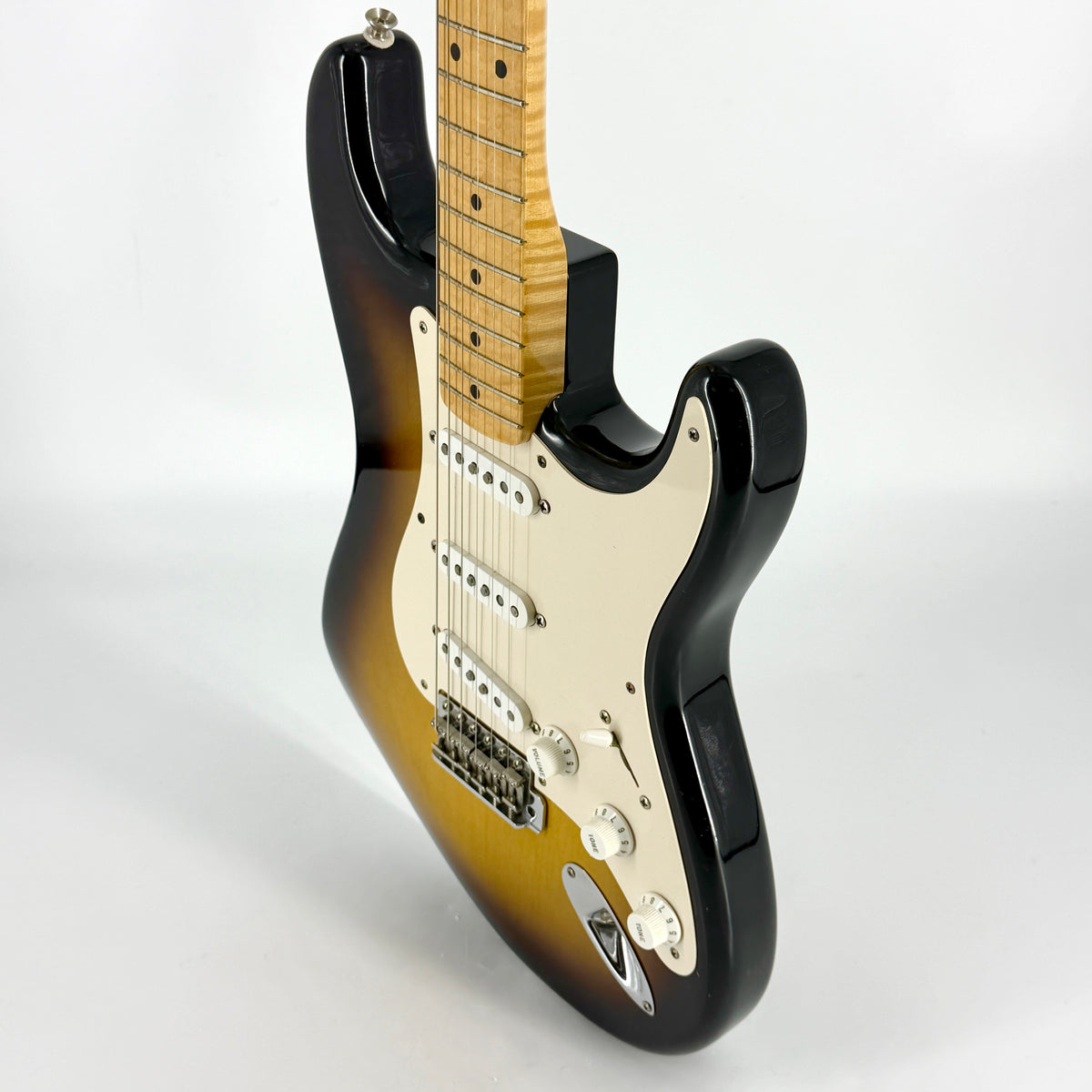 2005 Fender Custom Shop ’56 Stratocaster – 2 Tone Sunburst NOS