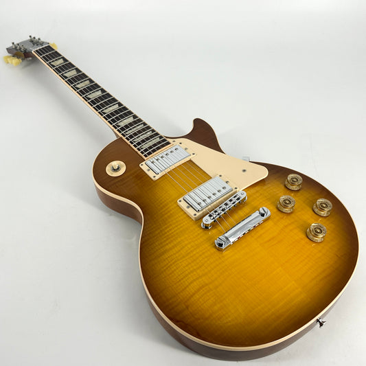 2011 Gibson Les Paul Traditional Plus – Honey Burst