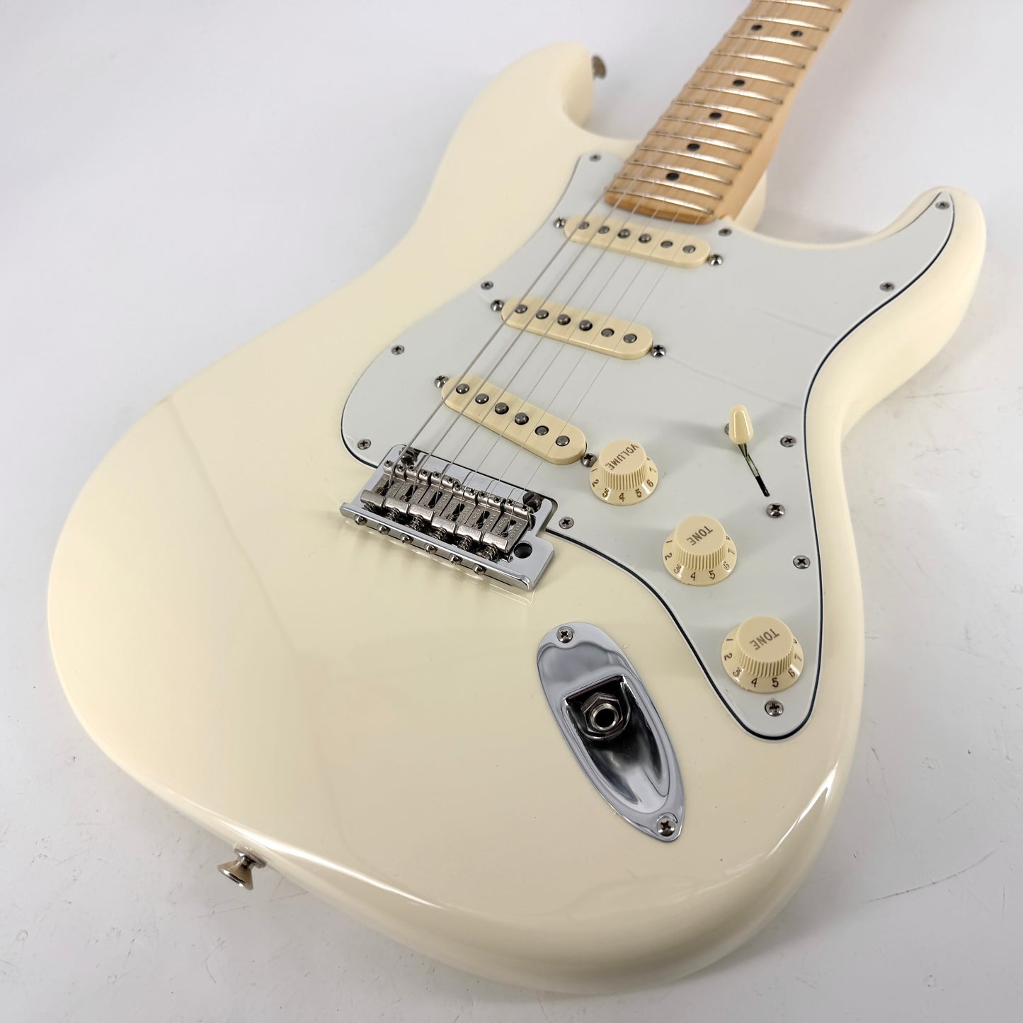 2020 Fender American Professional Stratocaster - Olympic White