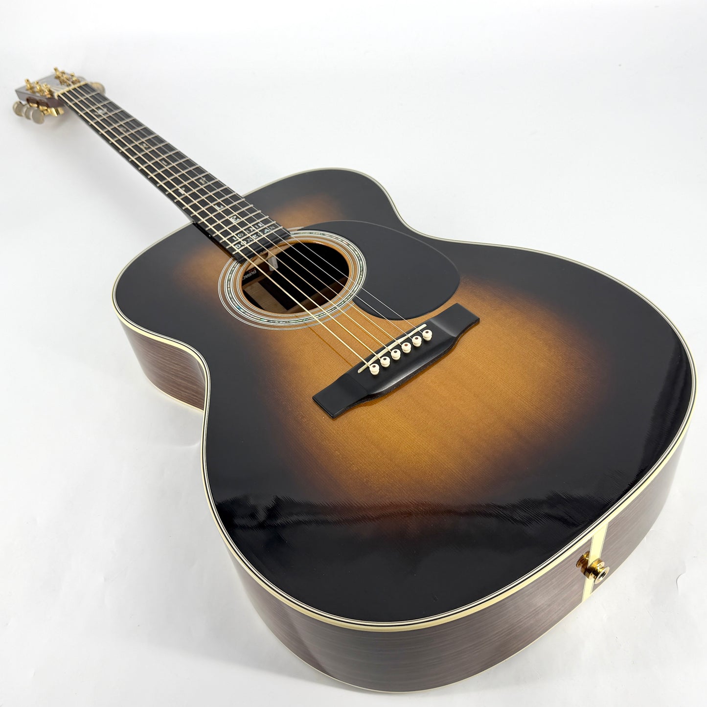 2003 Martin Lonnie Donegan Limited Edition 000-28LD - Sunburst