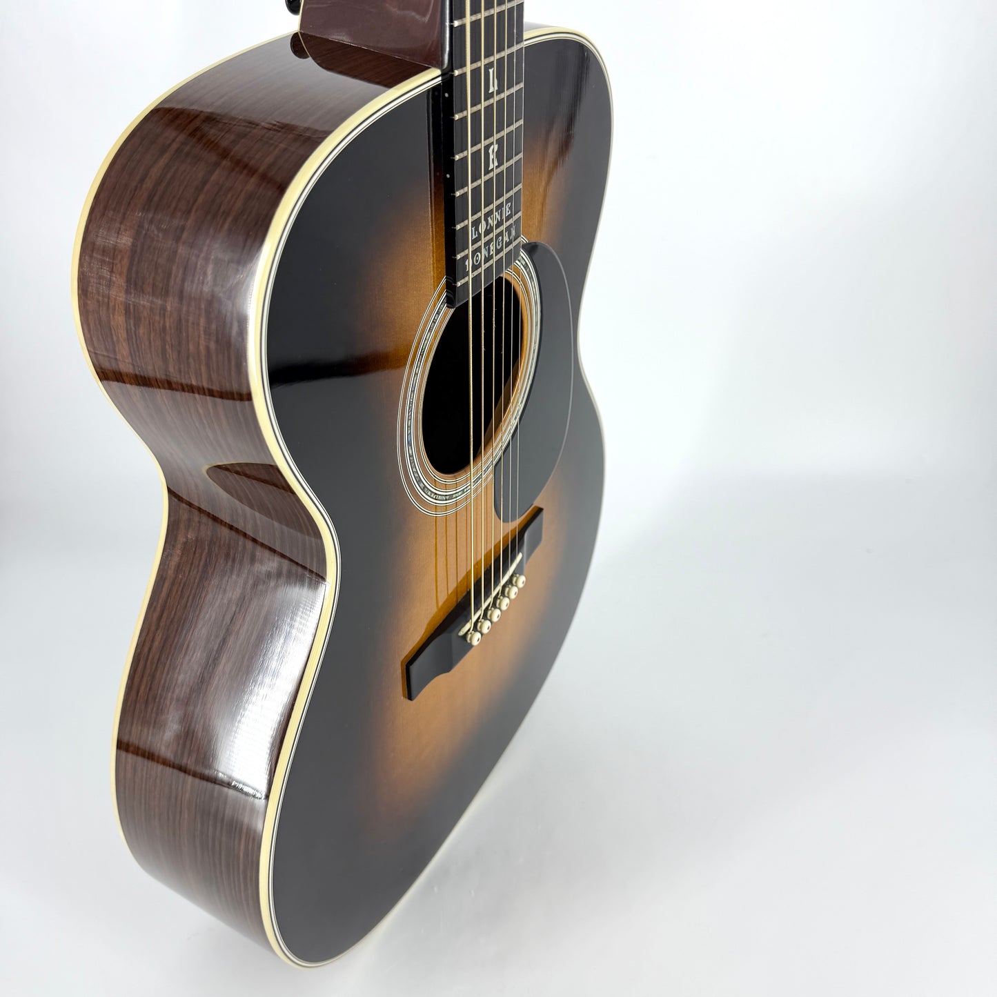 2003 Martin Lonnie Donegan Limited Edition 000-28LD - Sunburst