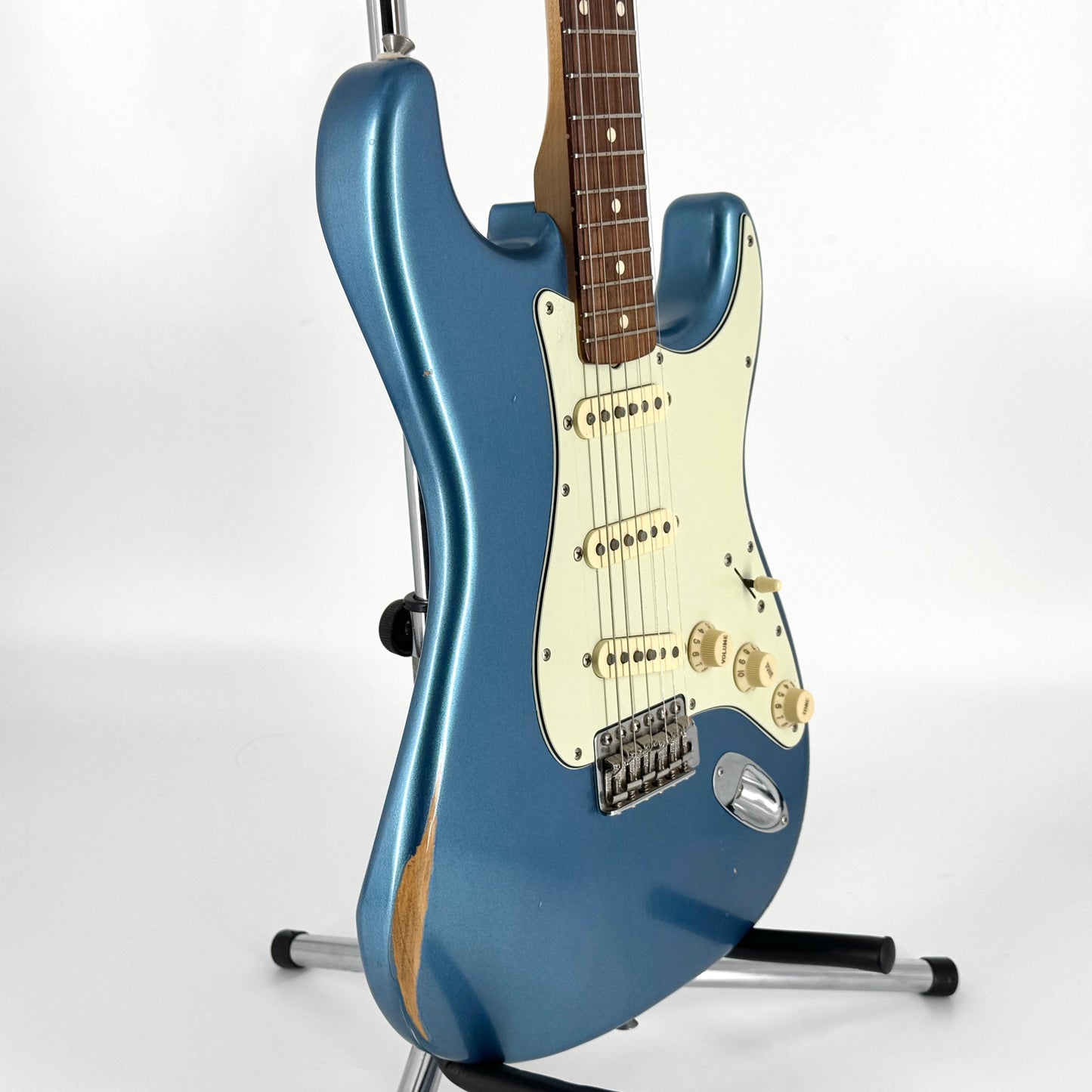 2021 Fender Vintera Road Worn 60’s Stratocaster – Lake Placid Blue