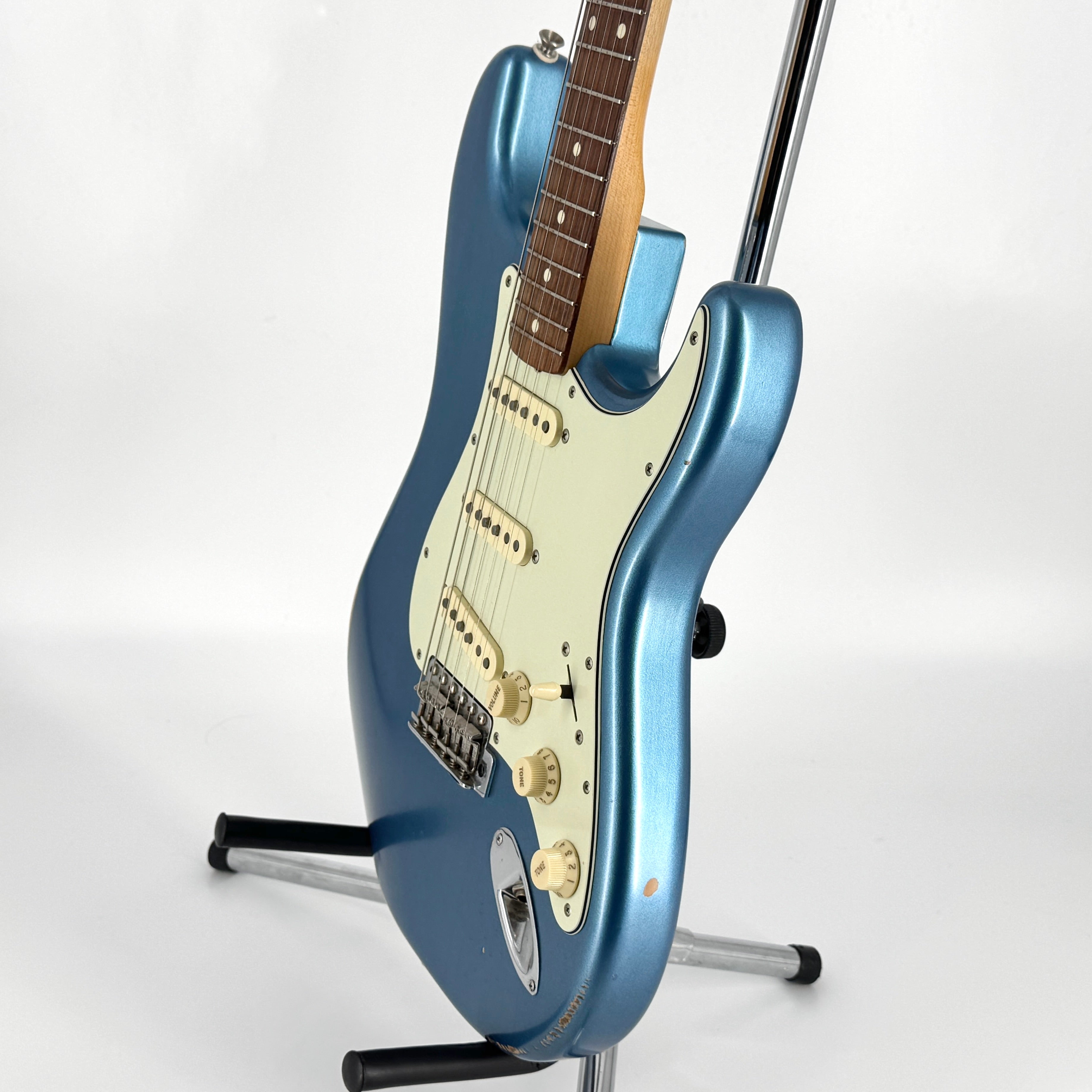 2021 Fender Vintera Road Worn 60's Stratocaster – Lake Placid Blue 2021 Fender Vintera Road Worn 60's Stratocaster – Lake Placid Blue