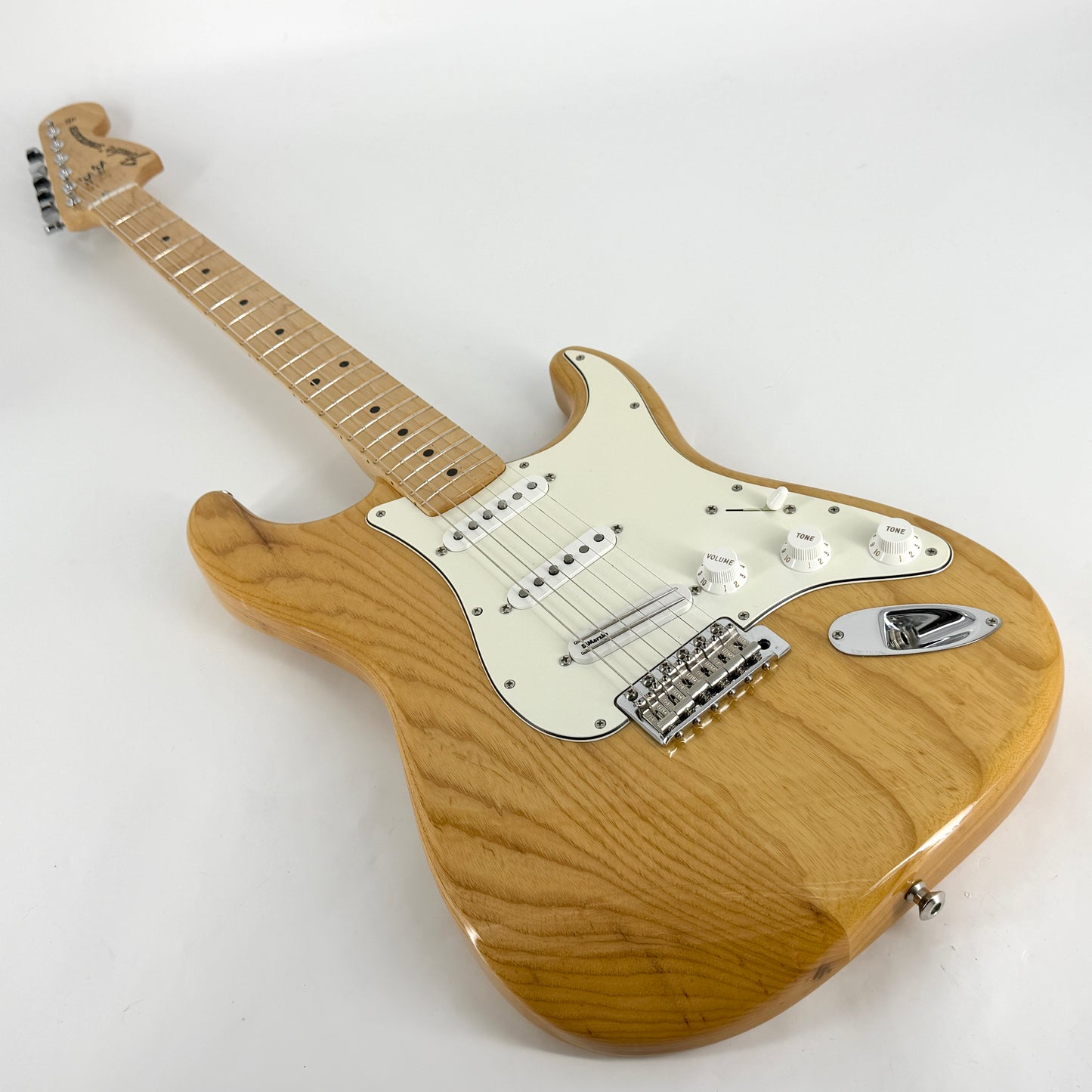 2015 Fender Classic Series 70’s Stratocaster – Natural