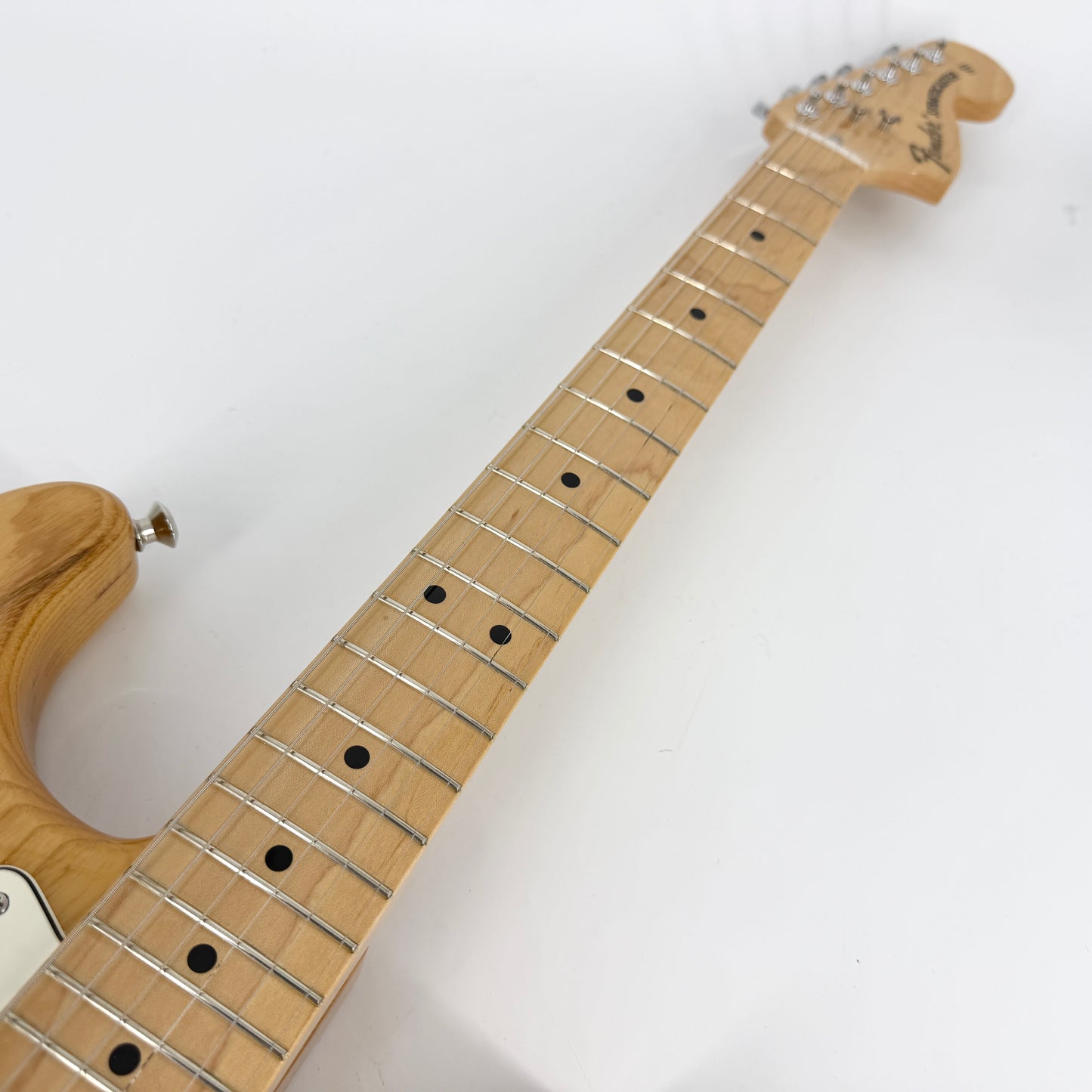 2015 Fender Classic Series 70’s Stratocaster – Natural