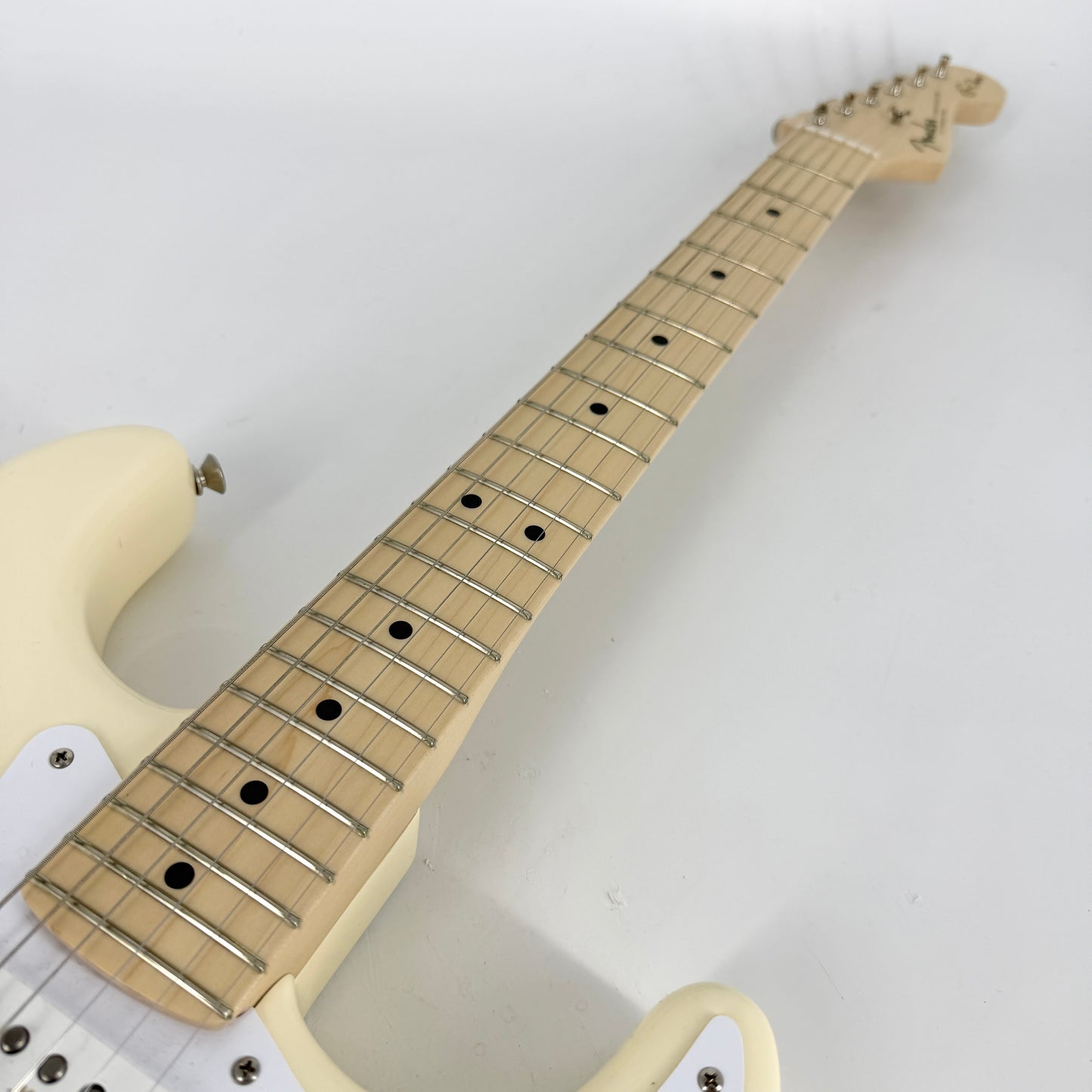 2023 Fender Eric Clapton Signature Stratocaster – Olympic White