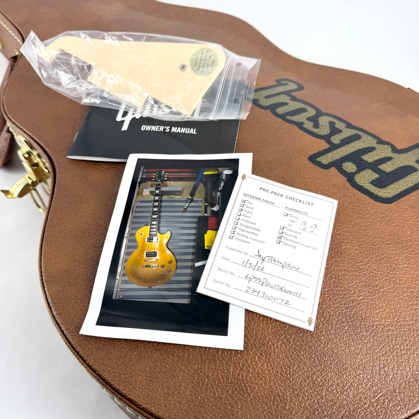 2022 Gibson Slash Victoria Les Paul Standard – Gold Top