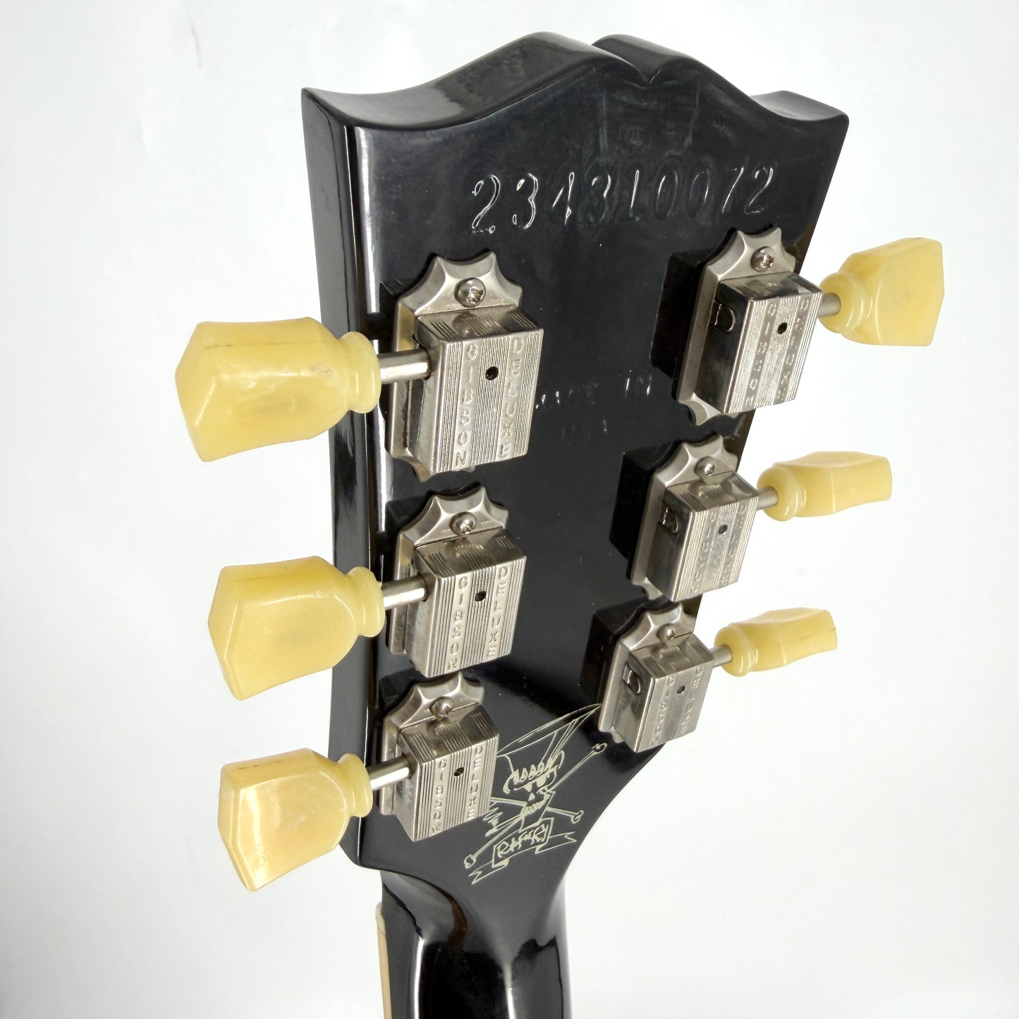 2022 Gibson Slash Victoria Les Paul Standard – Gold Top