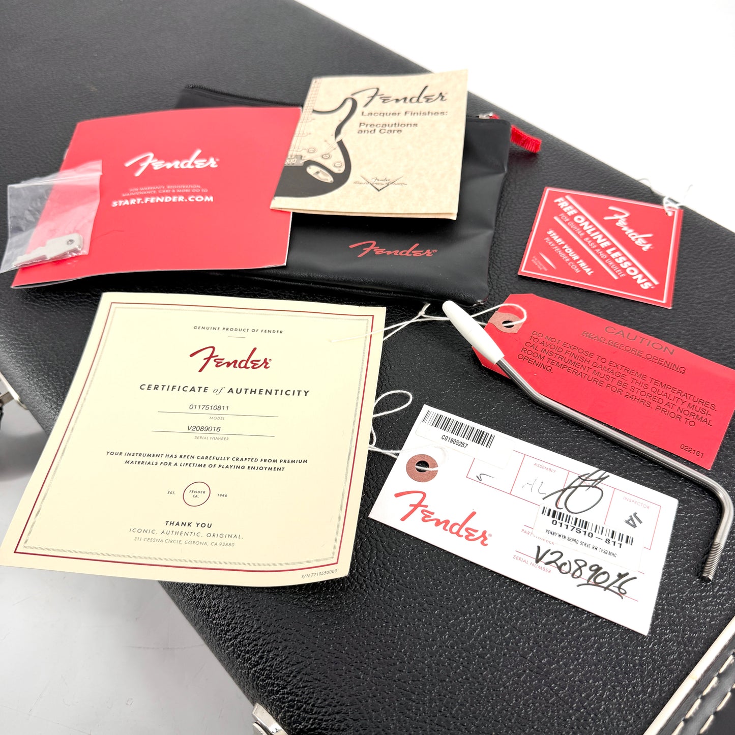 2020 Fender Kenny Wayne Shepherd American Signature Stratocaster – Transparant Faded Sonic Blue